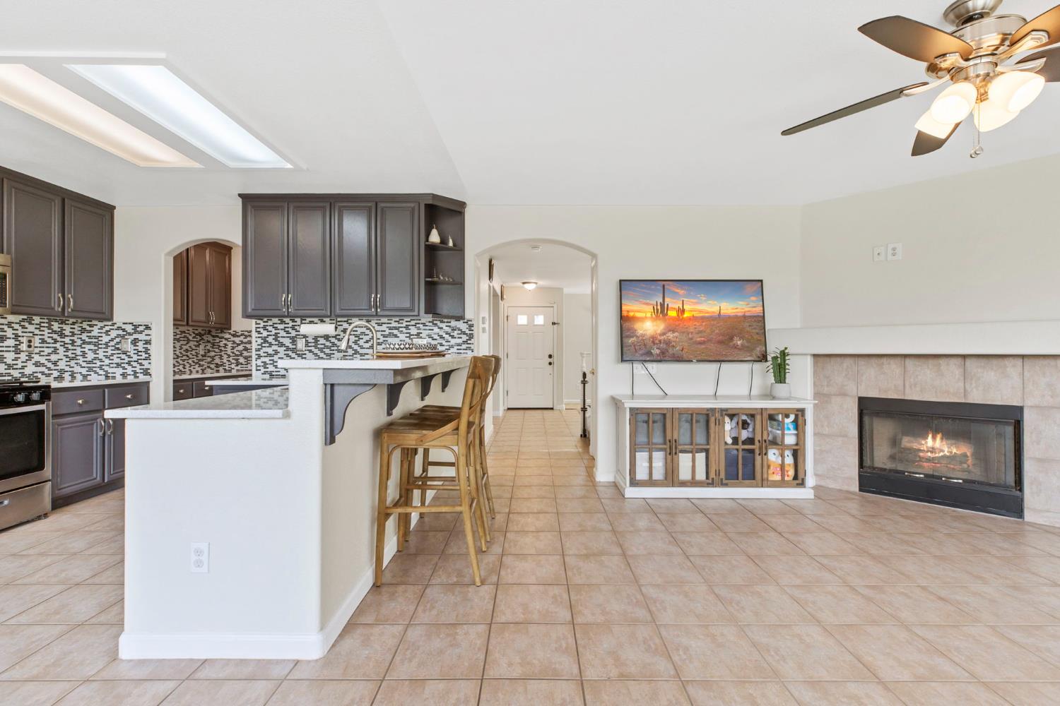 2135 Fountain Square Ave, Manteca, CA 95337