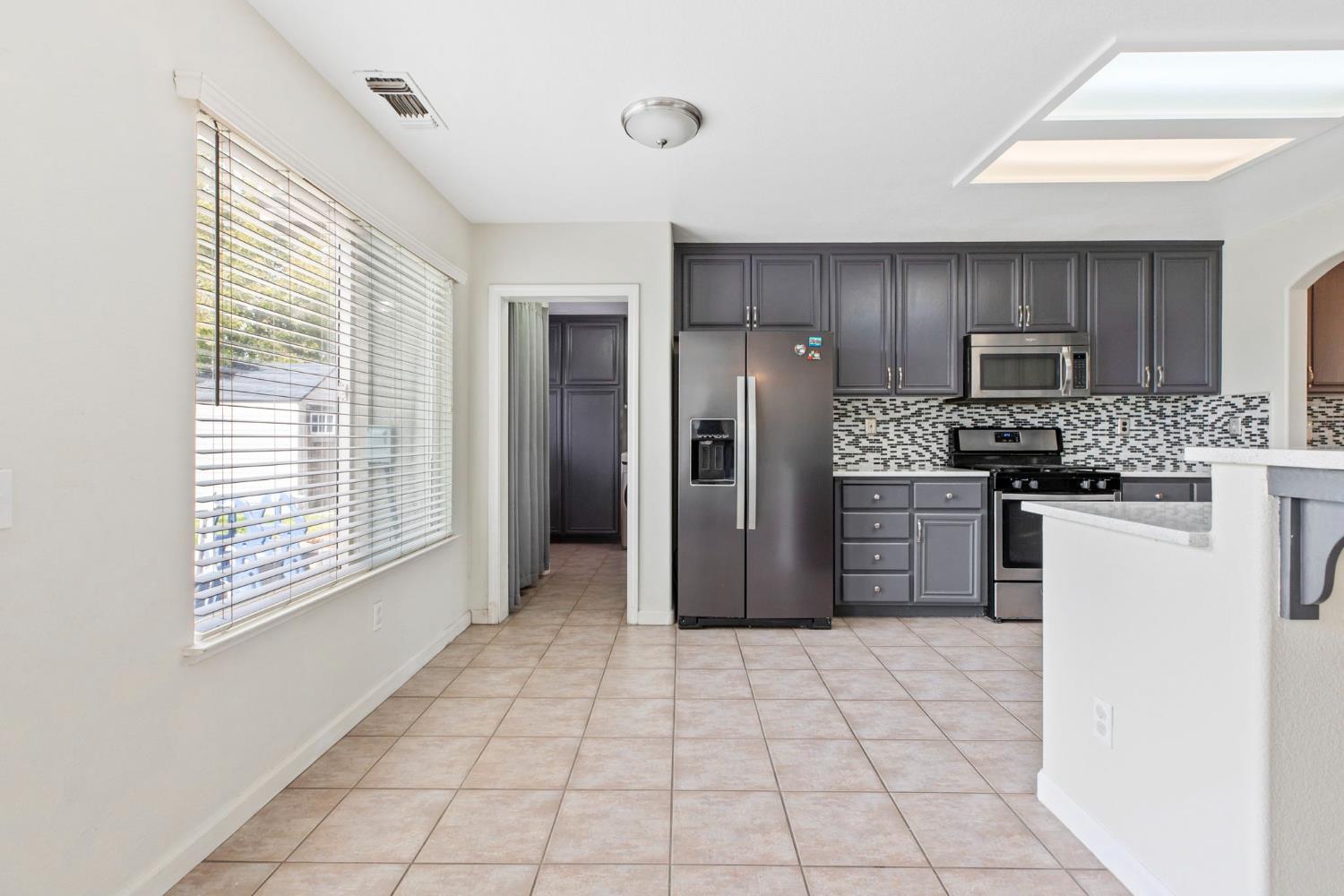 2135 Fountain Square Ave, Manteca, CA 95337