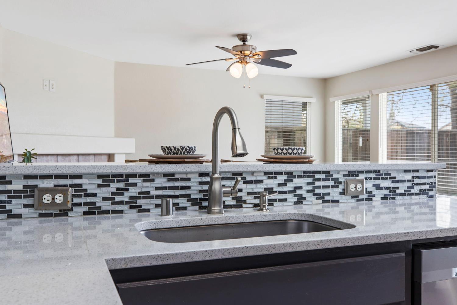 2135 Fountain Square Ave, Manteca, CA 95337