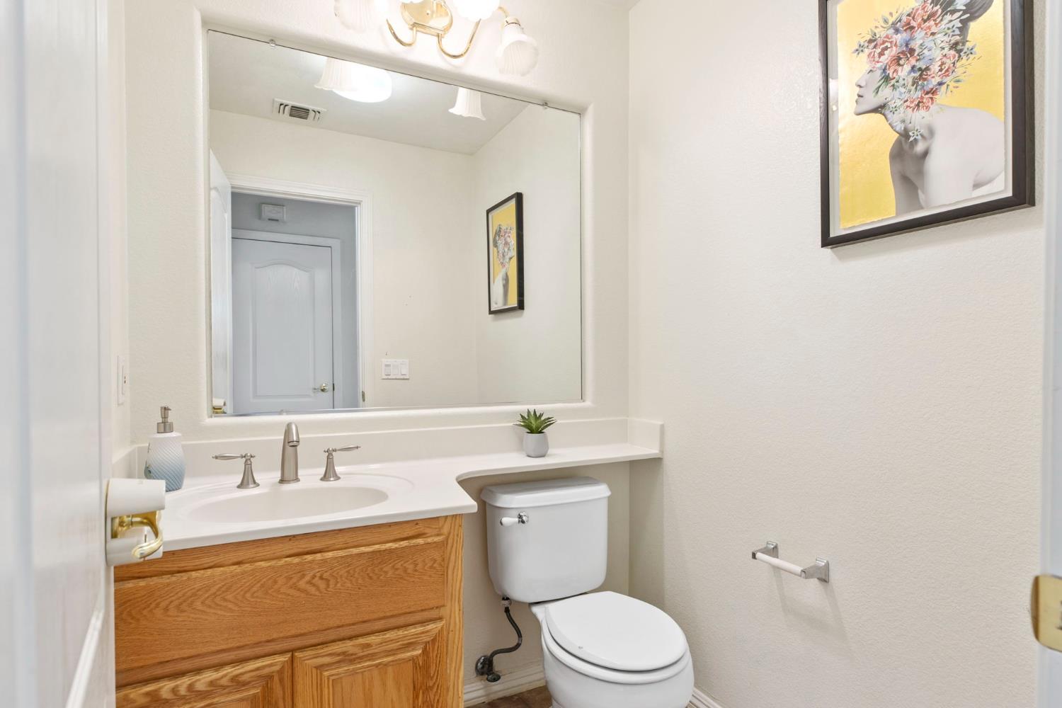 2135 Fountain Square Ave, Manteca, CA 95337