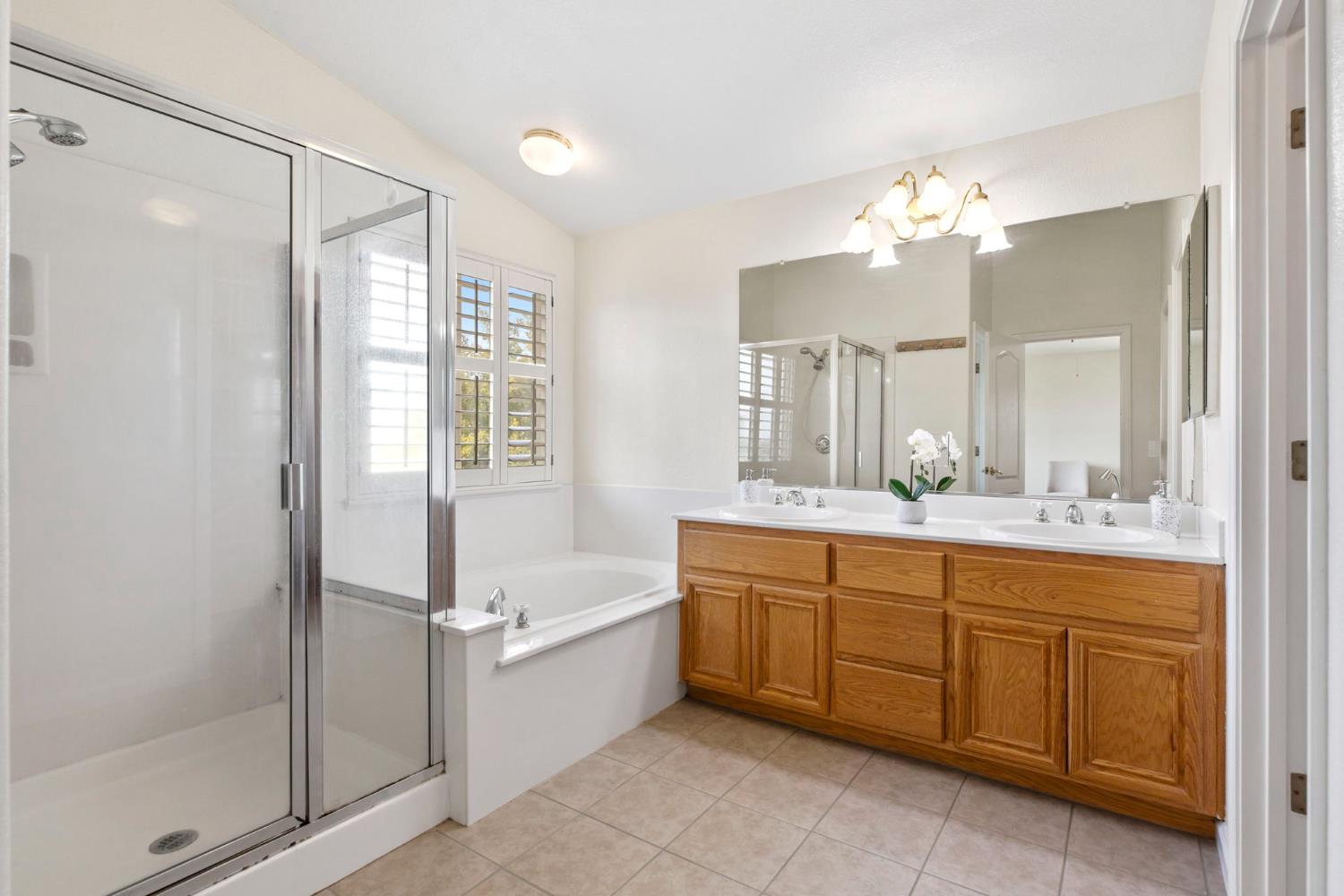 2135 Fountain Square Ave, Manteca, CA 95337