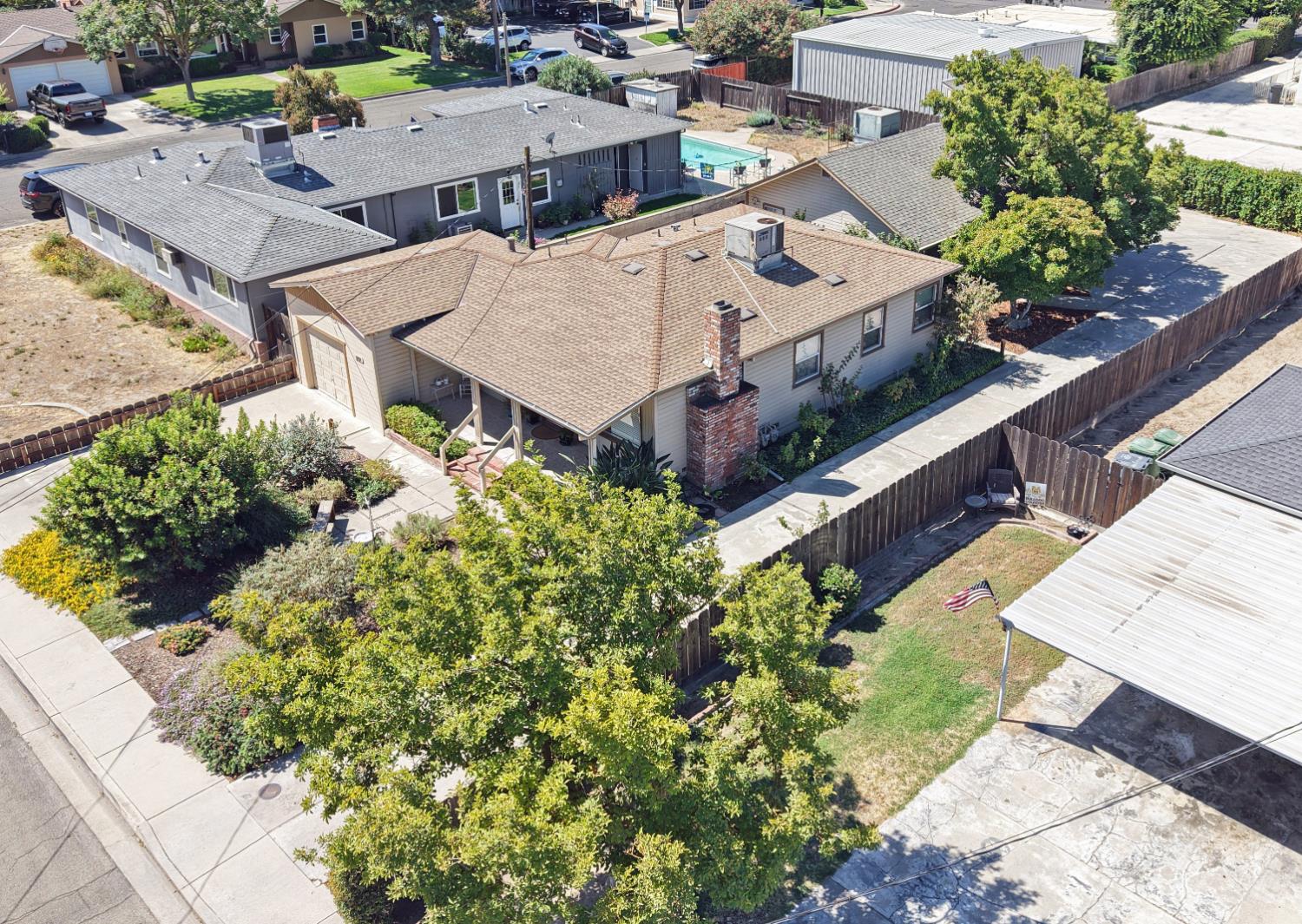 2251 Waldorf Dr, Turlock, CA 95382