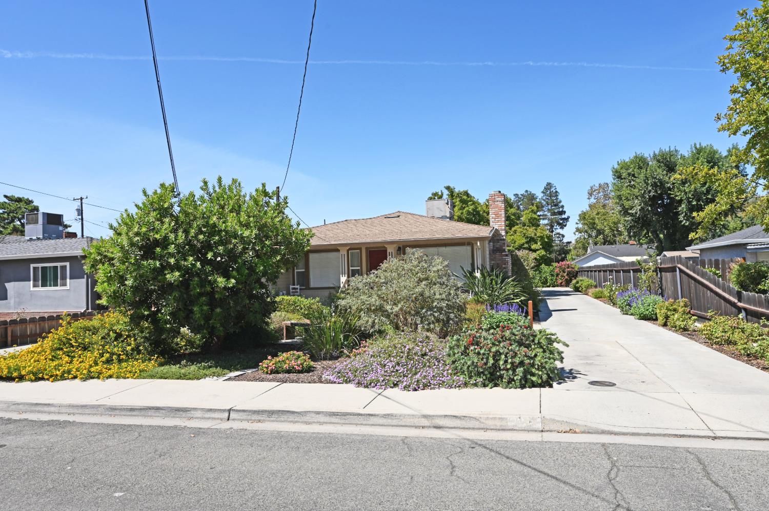 2251 Waldorf Dr, Turlock, CA 95382