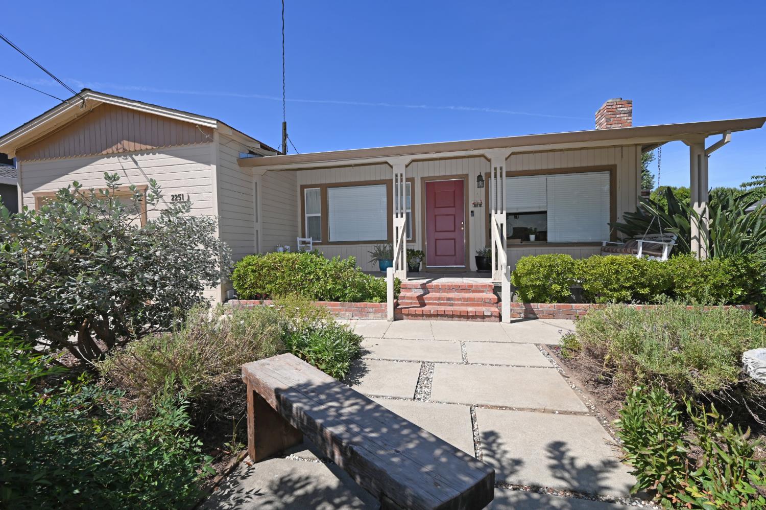 2251 Waldorf Dr, Turlock, CA 95382