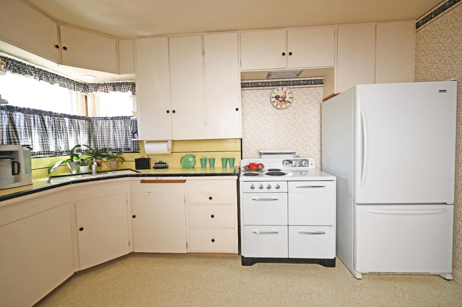 2251 Waldorf Dr, Turlock, CA 95382