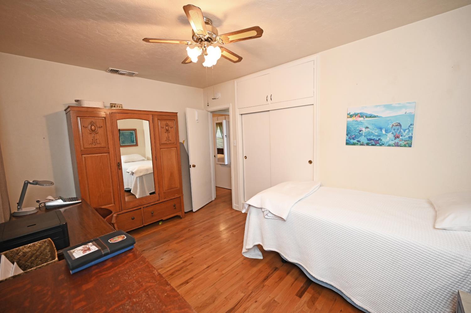 2251 Waldorf Dr, Turlock, CA 95382