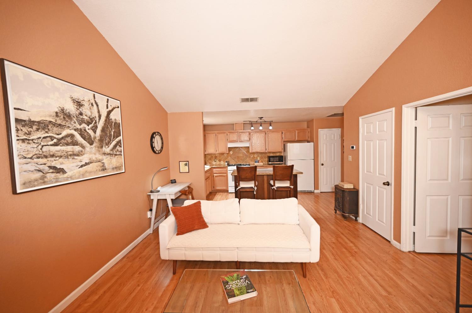 2251 Waldorf Dr, Turlock, CA 95382