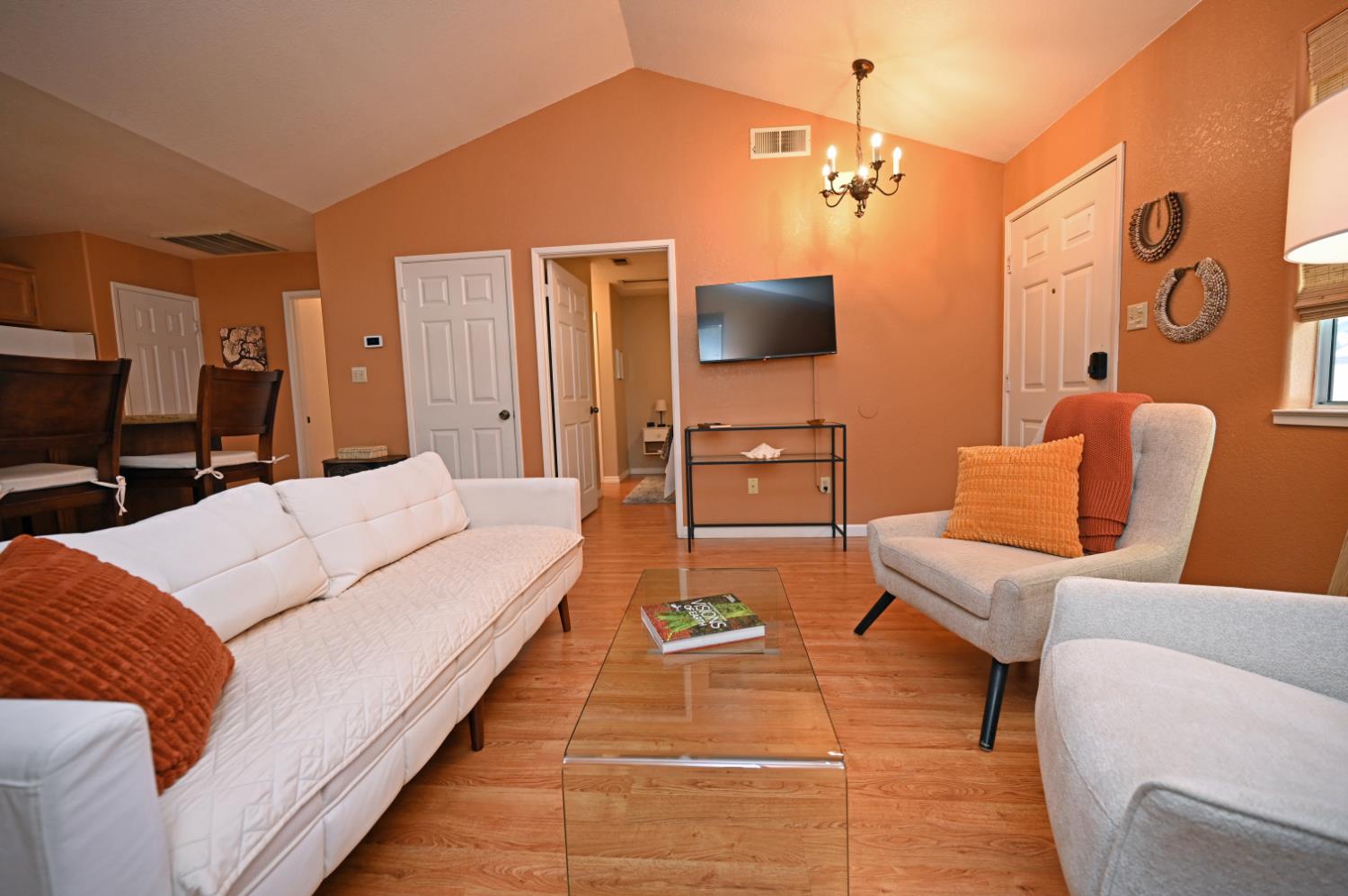 2251 Waldorf Dr, Turlock, CA 95382