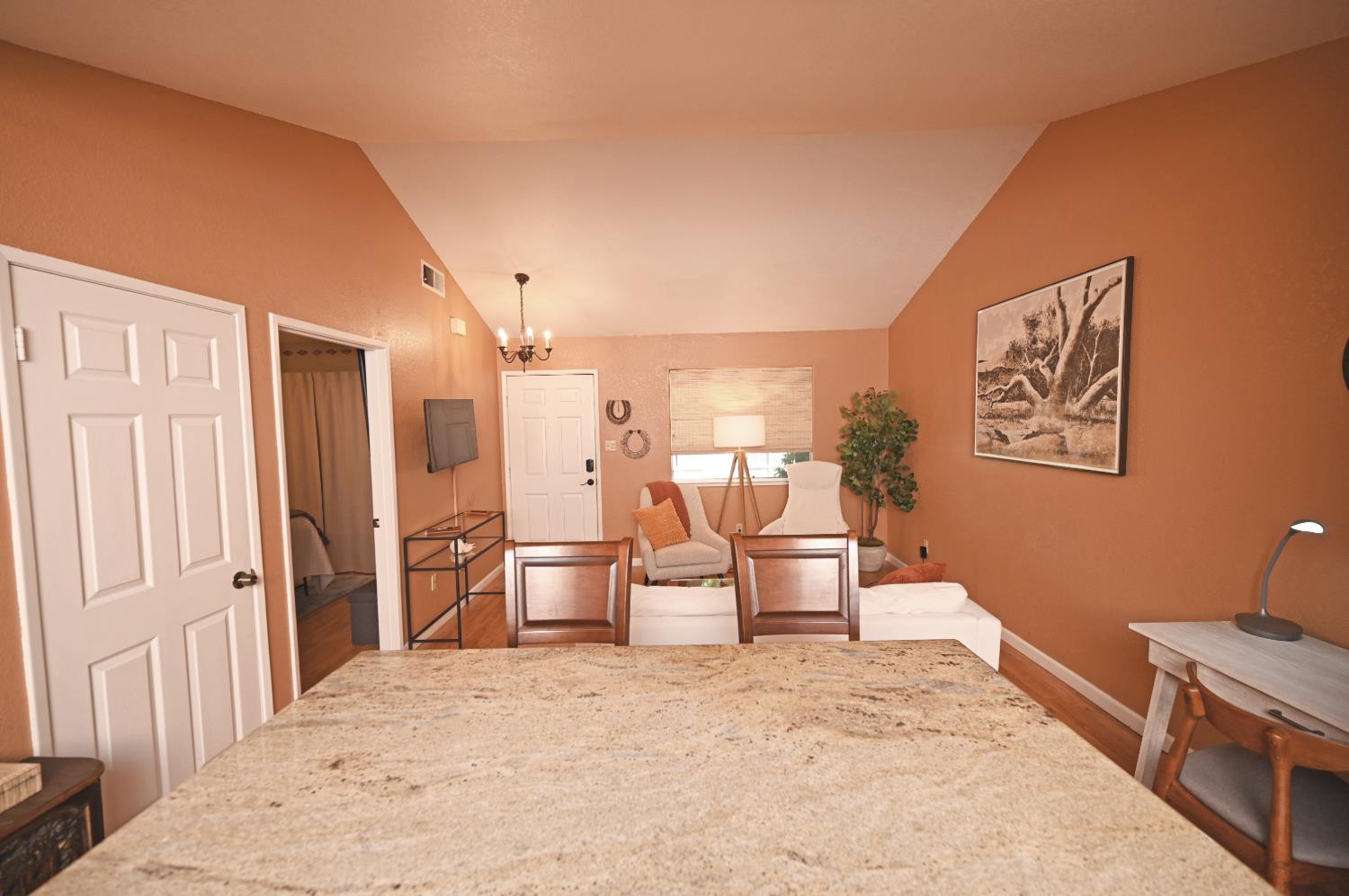 2251 Waldorf Dr, Turlock, CA 95382