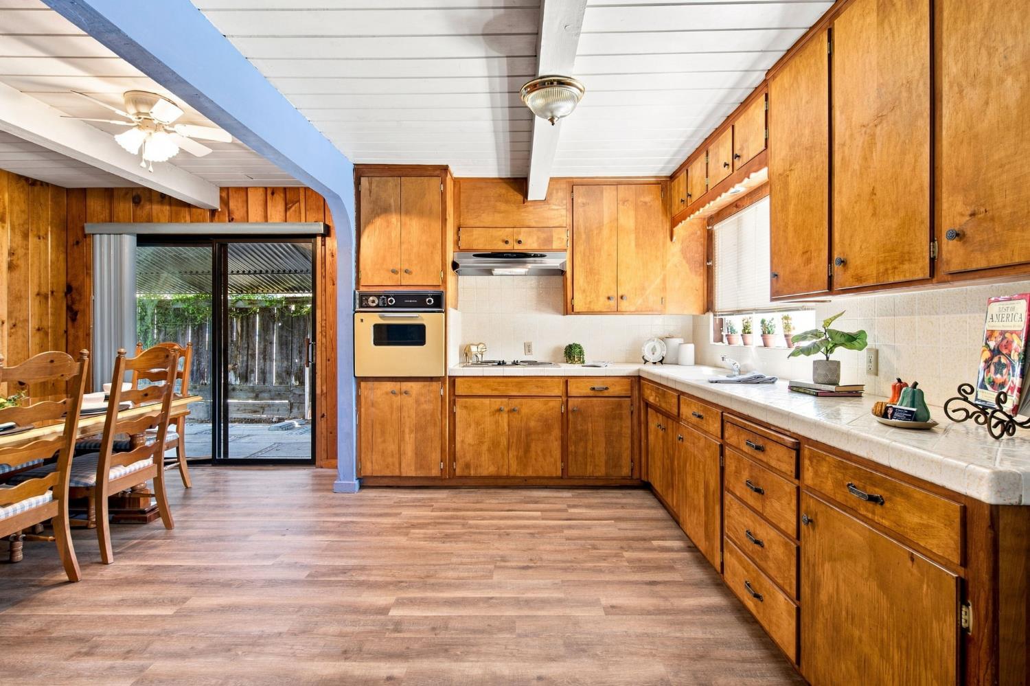 1612 Bedford Ave, Modesto, CA 95351