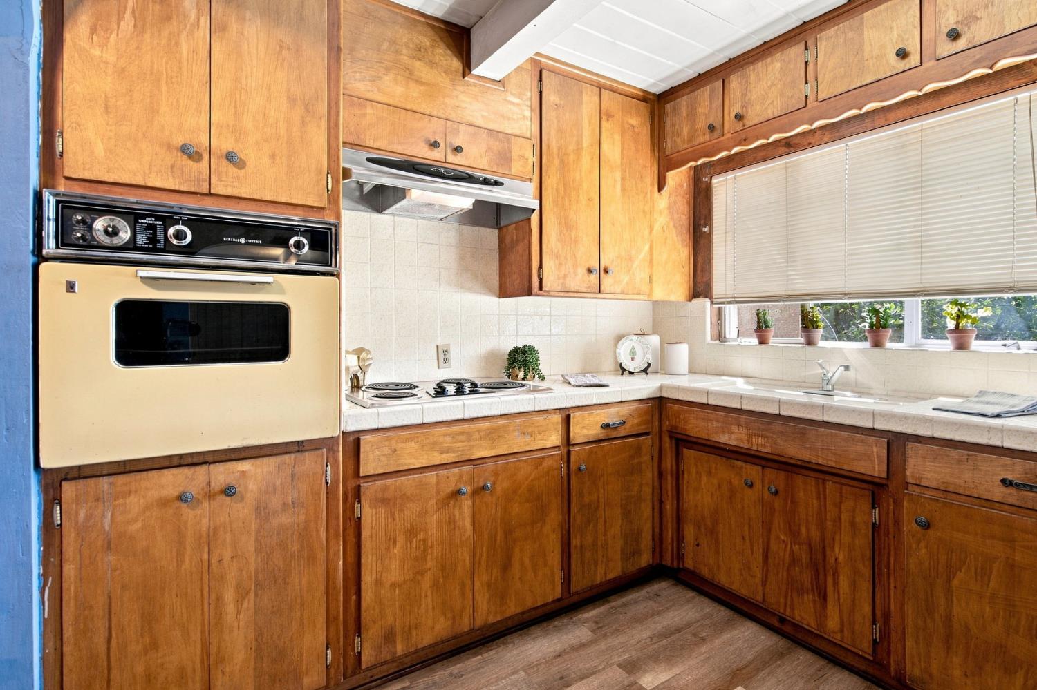 1612 Bedford Ave, Modesto, CA 95351