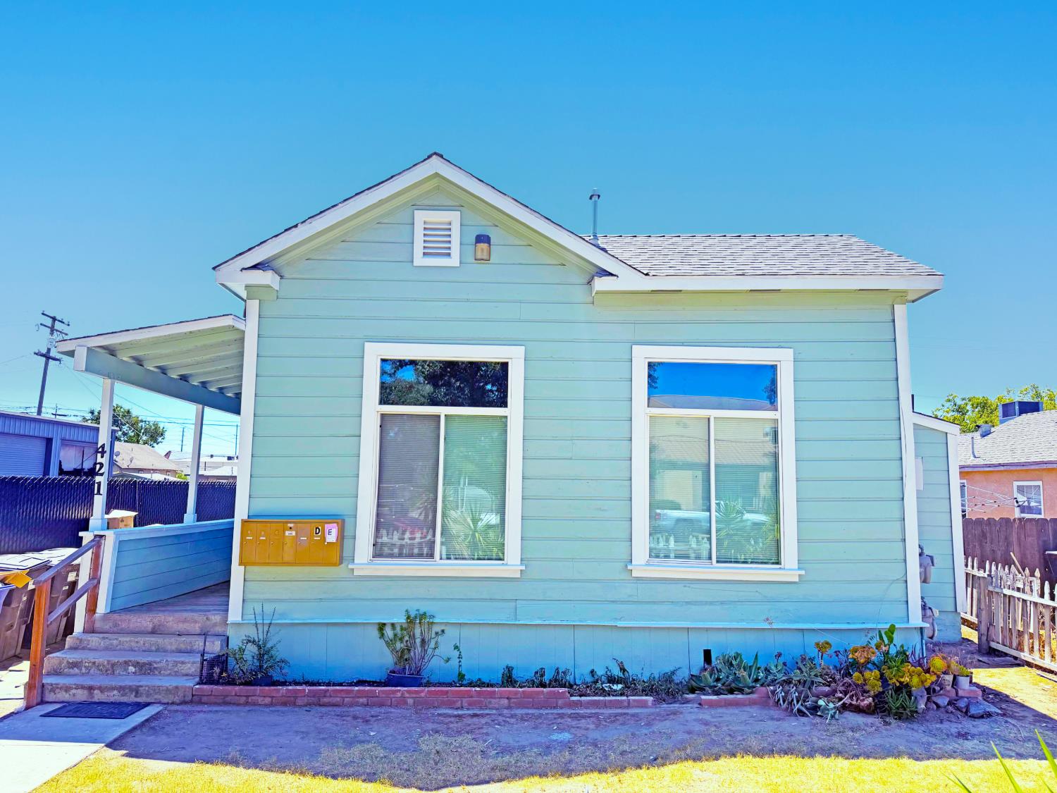 421 14th St, Modesto, CA 95354