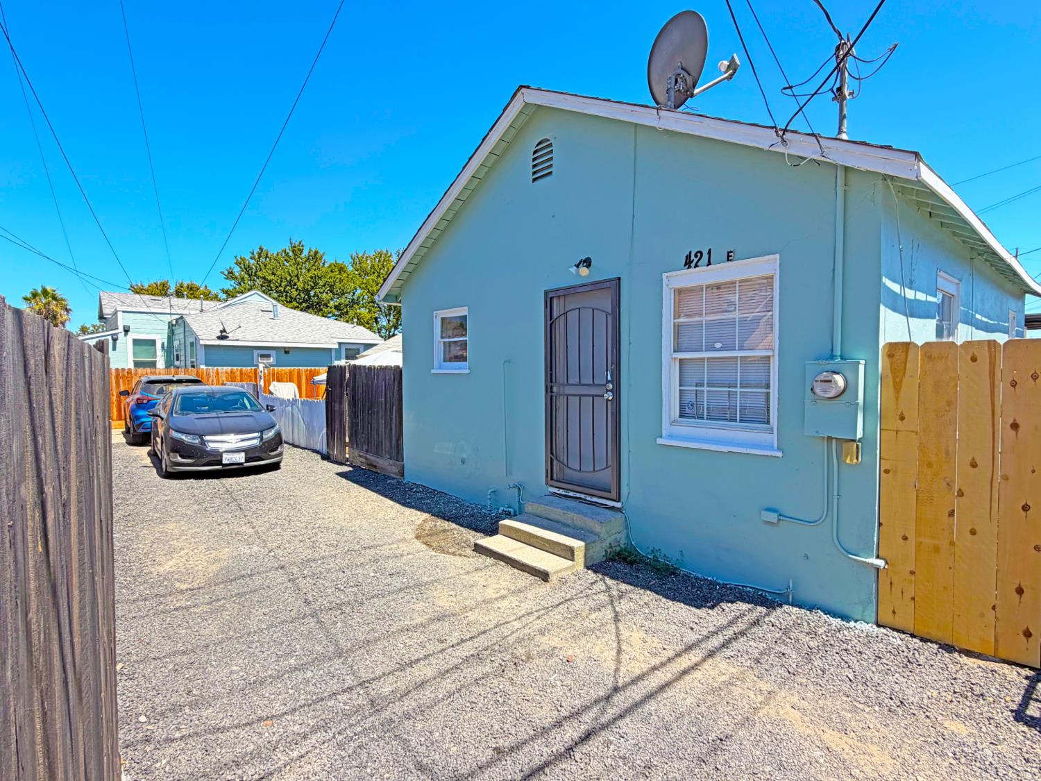 421 14th St, Modesto, CA 95354