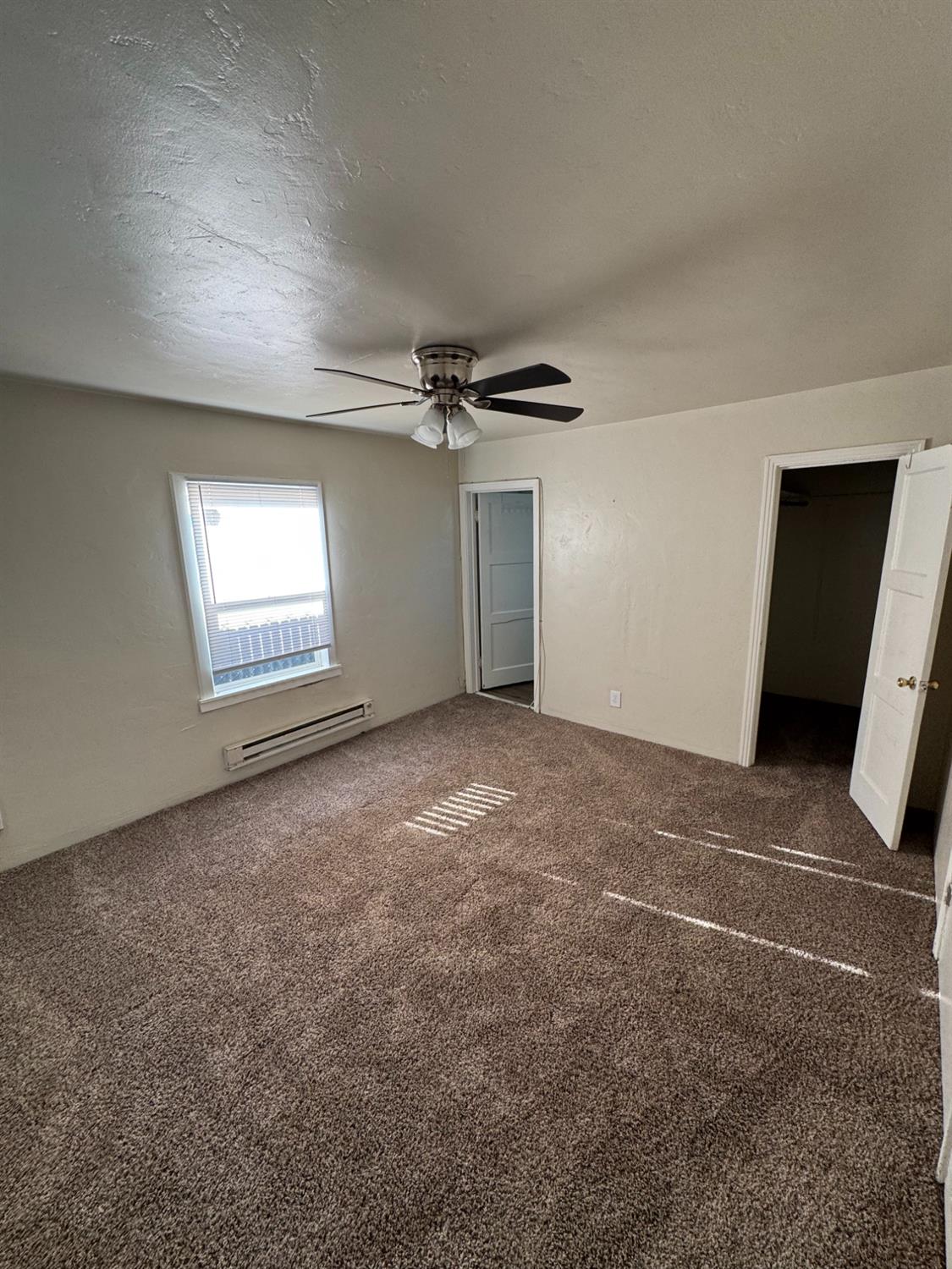421 14th St, Modesto, CA 95354