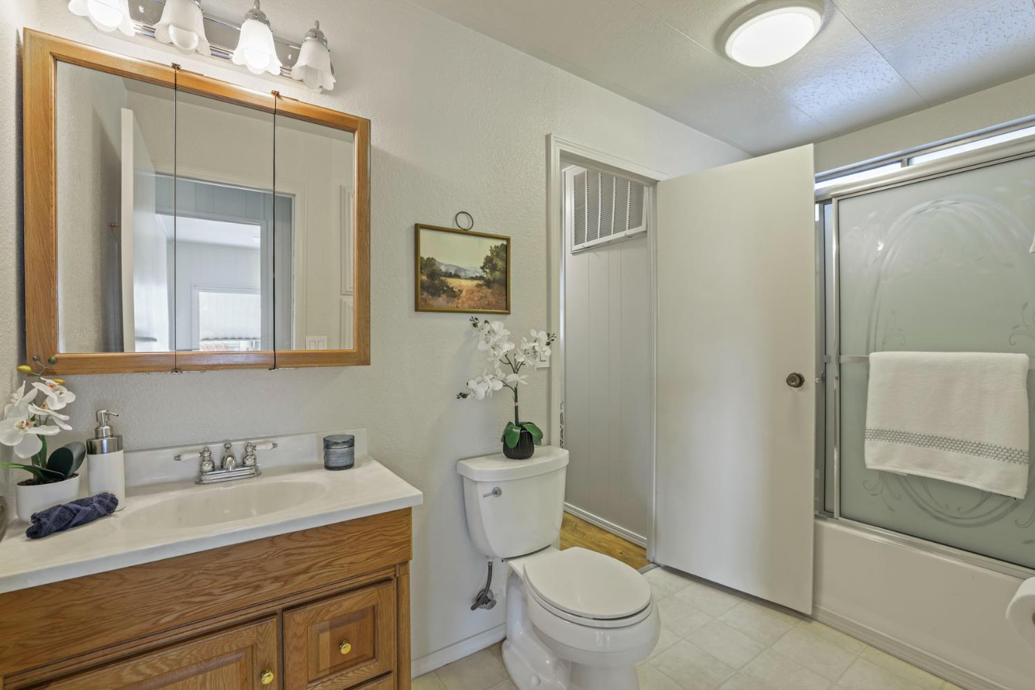 1830 E Yosemite Ave #182, Manteca, CA 95336