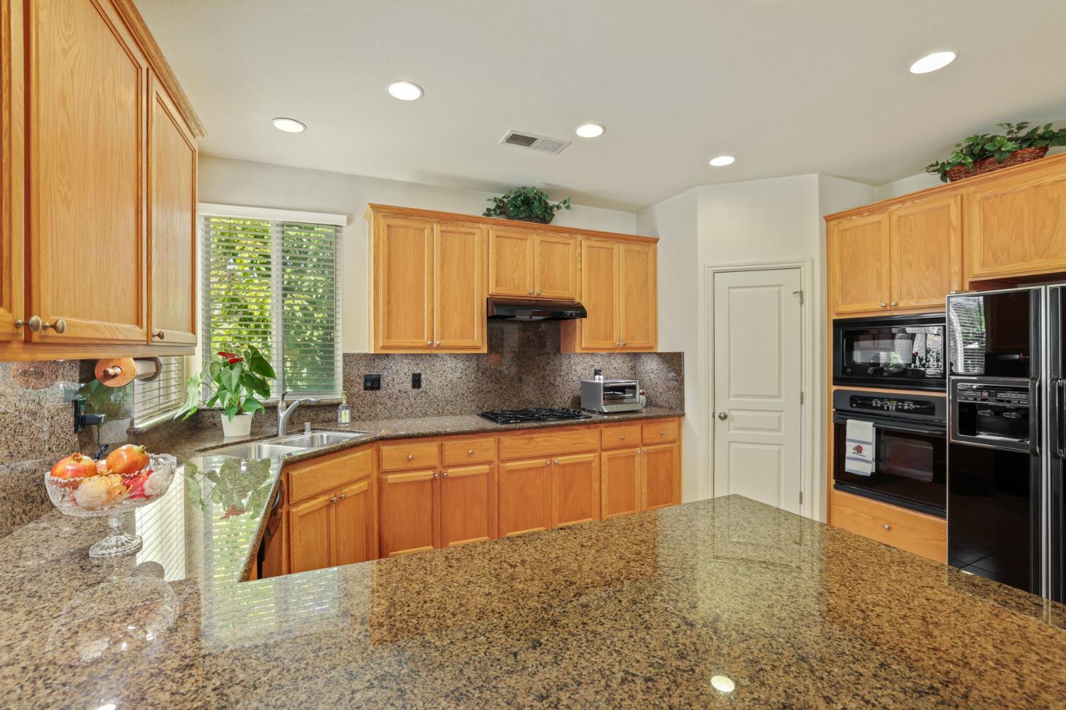 1733 Lantana Way, Manteca, CA 95337