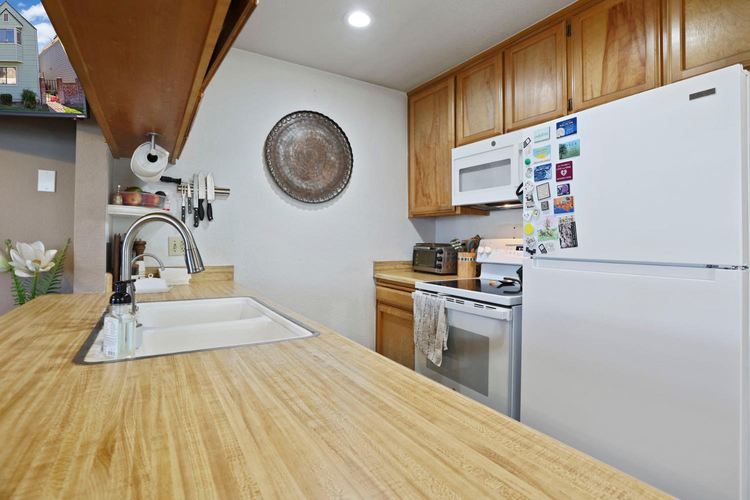 426 Benjamin Pl, Manteca, CA 95337