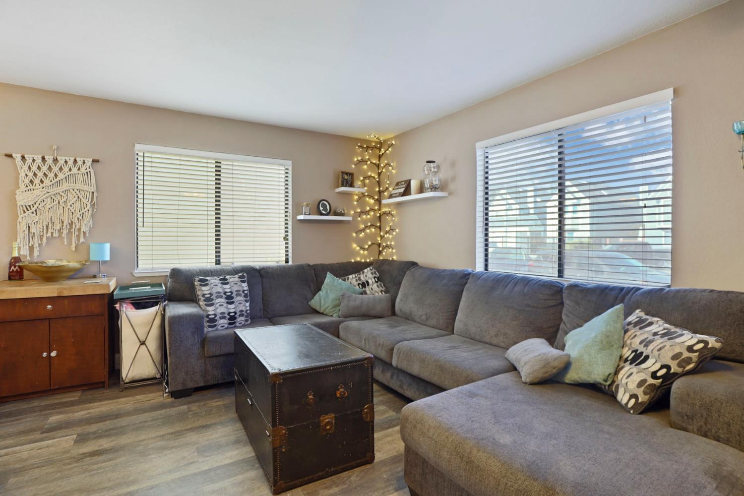 426 Benjamin Pl, Manteca, CA 95337