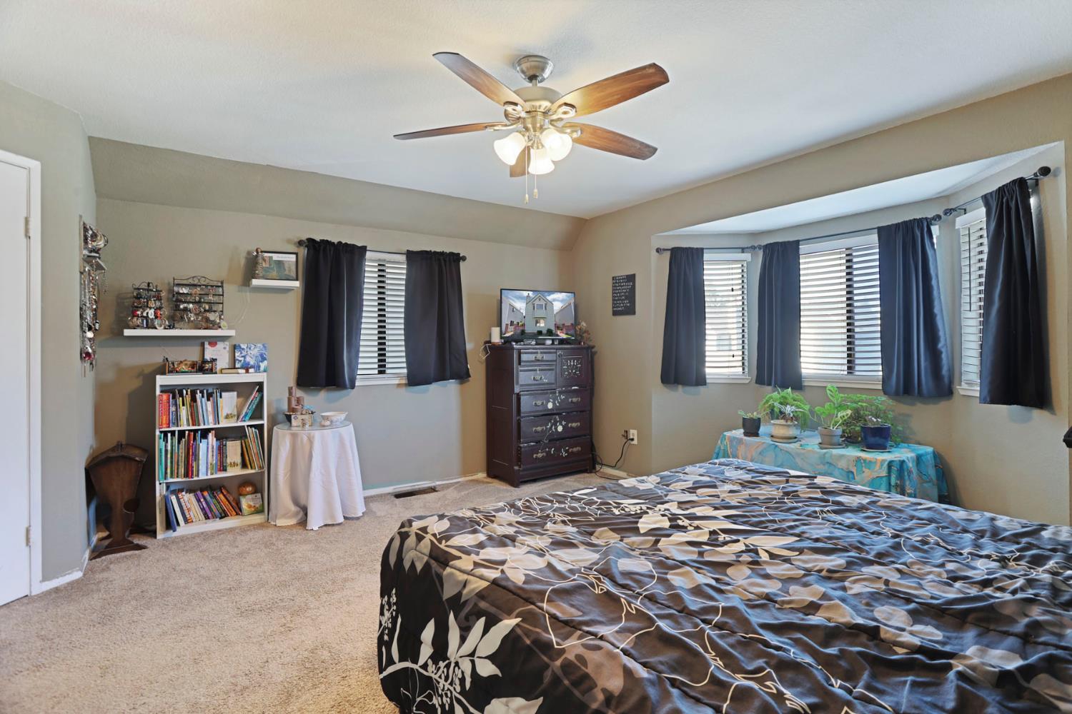 426 Benjamin Pl, Manteca, CA 95337