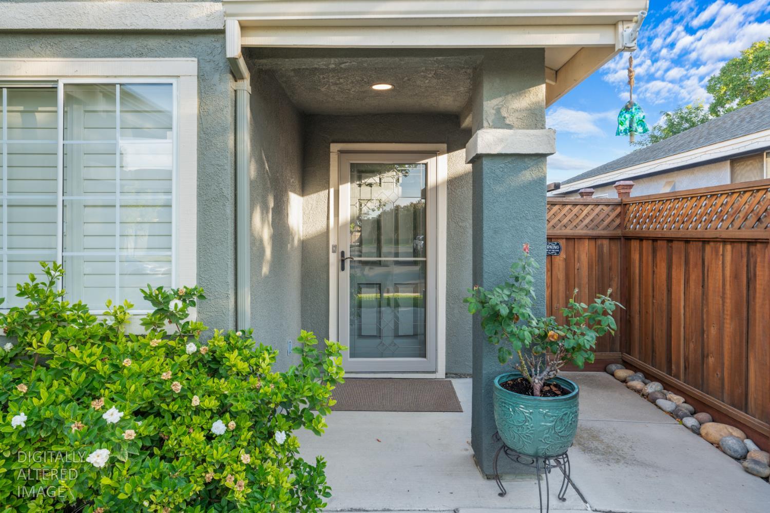 1228 Kingfisher Dr, Patterson, CA 95363