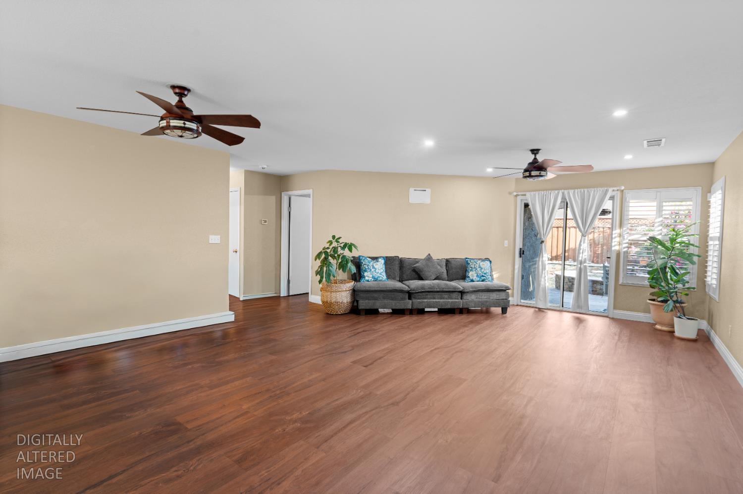 1228 Kingfisher Dr, Patterson, CA 95363