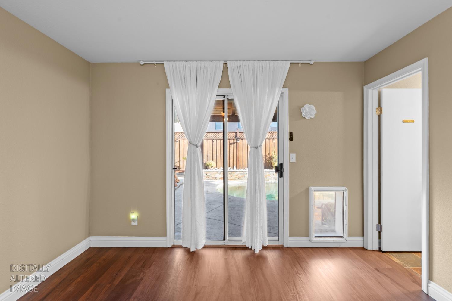 1228 Kingfisher Dr, Patterson, CA 95363