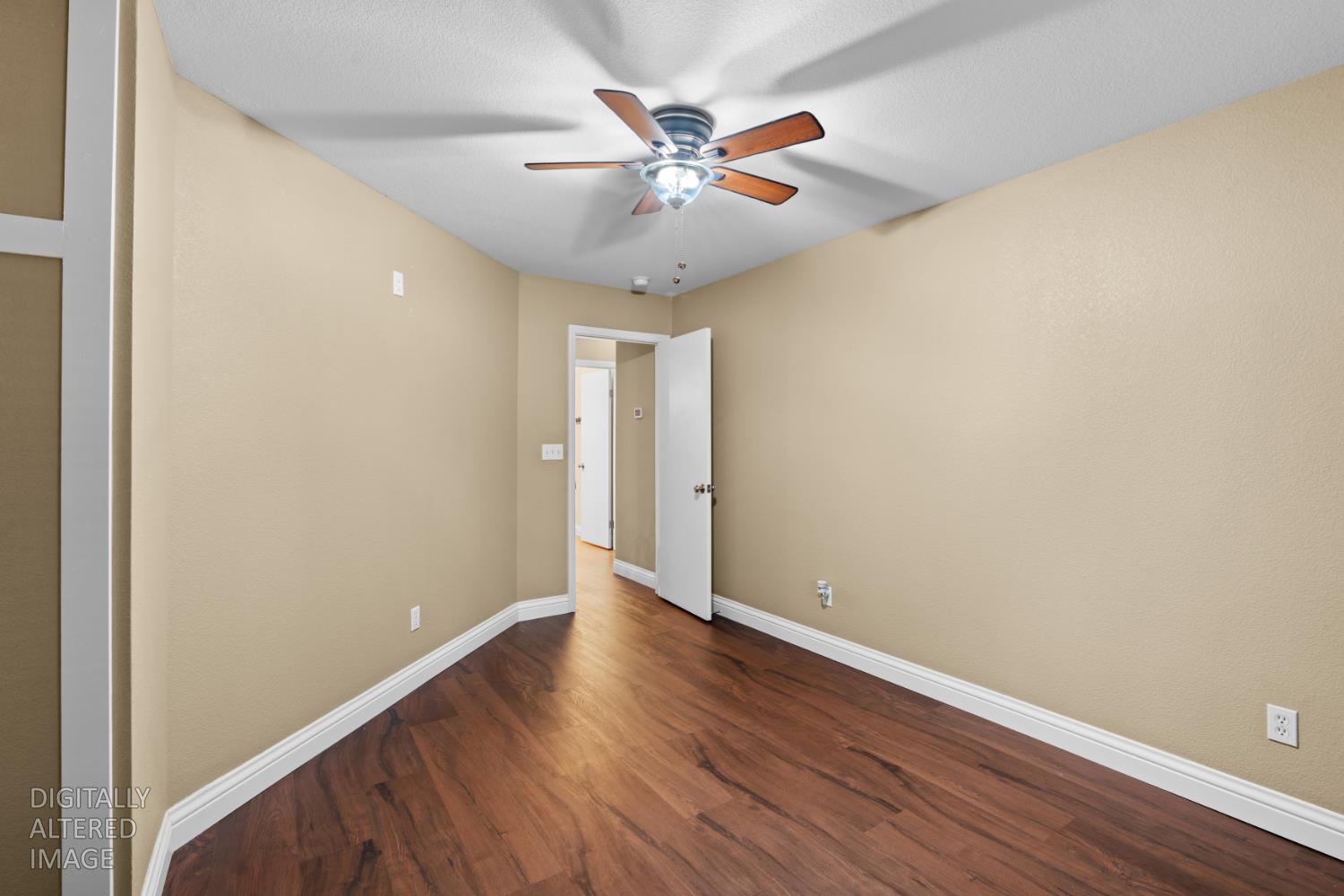 1228 Kingfisher Dr, Patterson, CA 95363