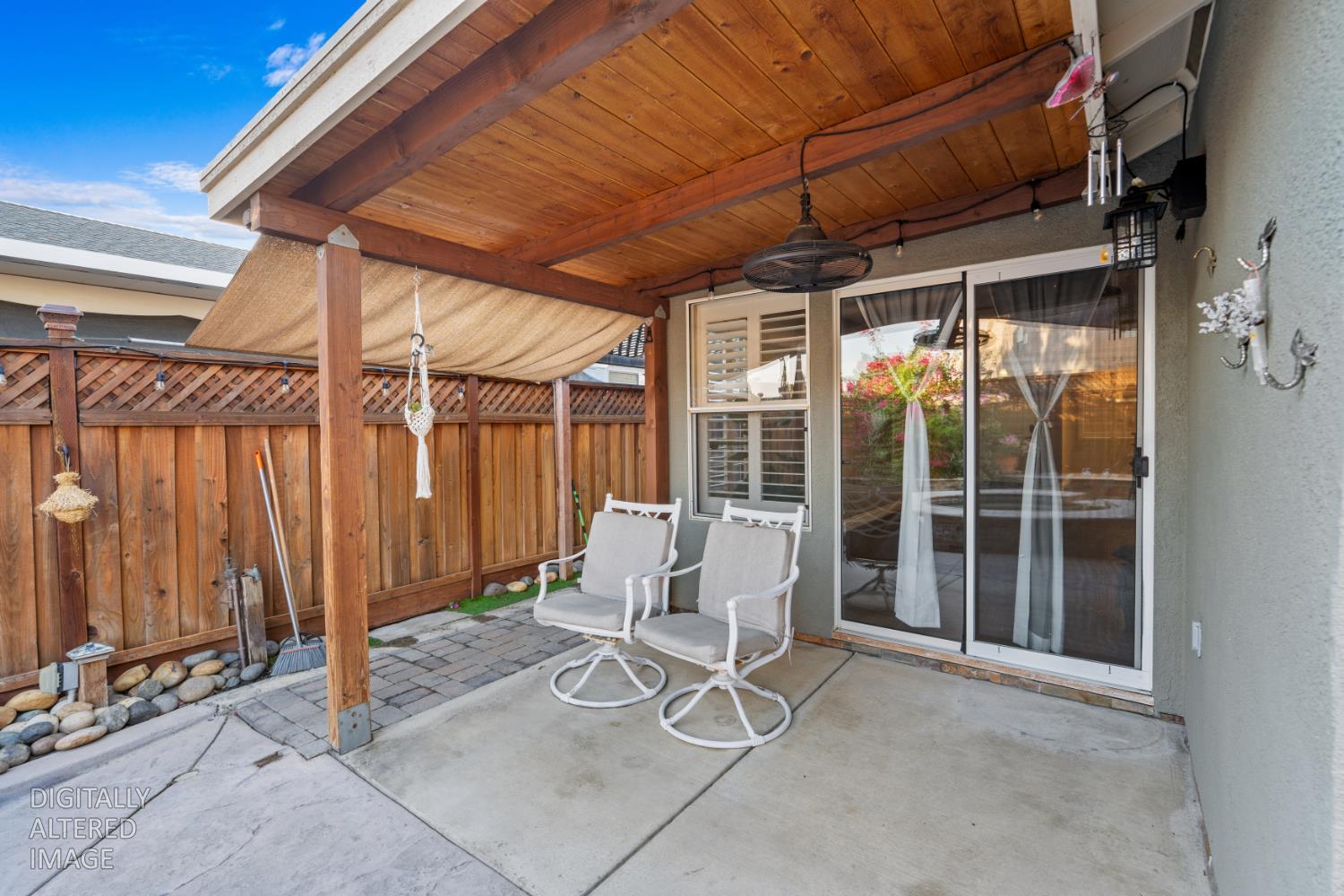 1228 Kingfisher Dr, Patterson, CA 95363