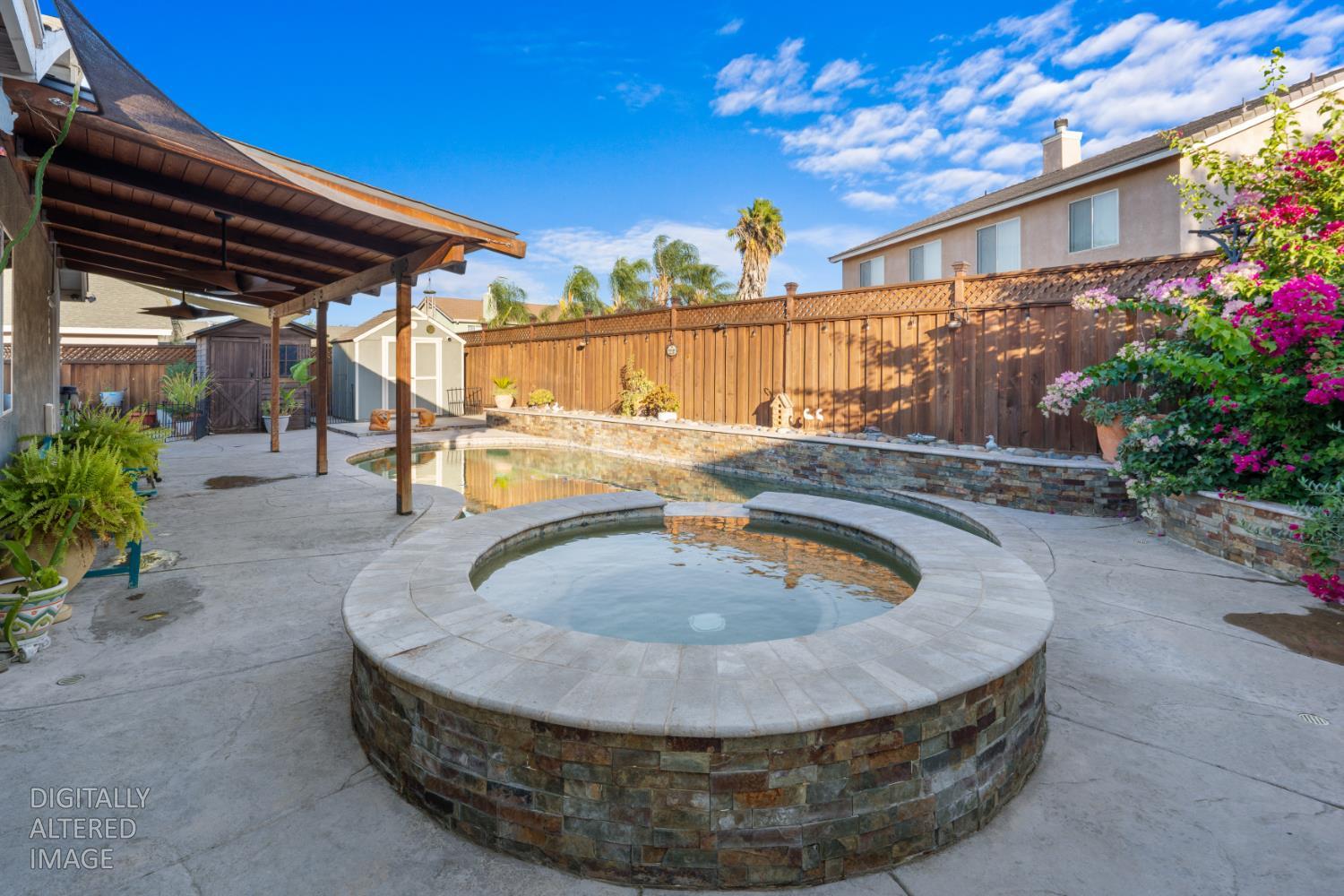 1228 Kingfisher Dr, Patterson, CA 95363