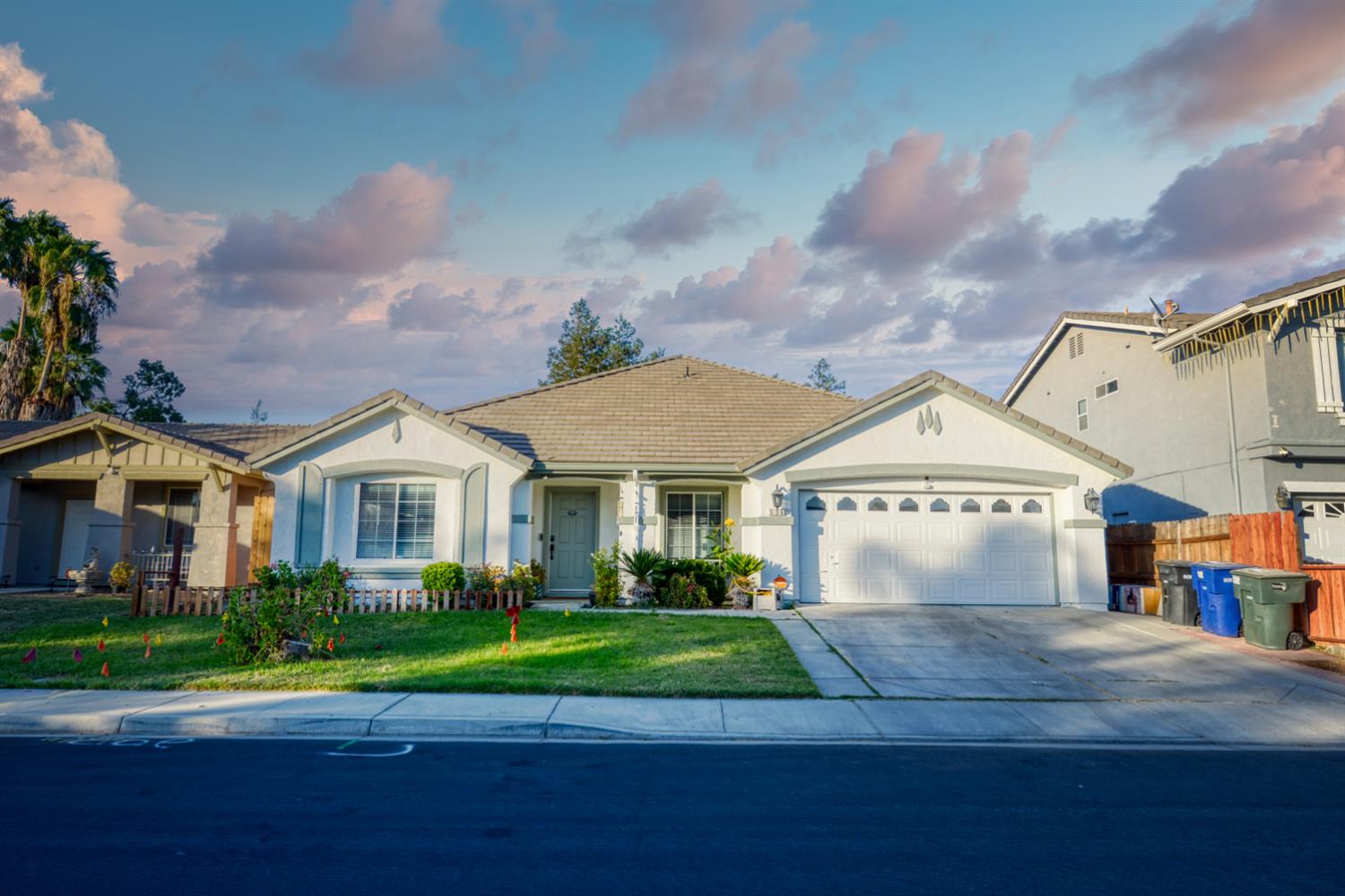 536 Red Robin Dr, Patterson, CA 95363