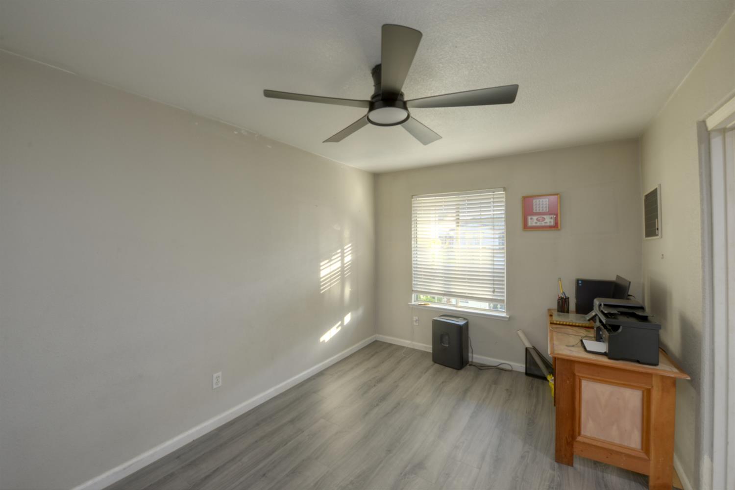 536 Red Robin Dr, Patterson, CA 95363