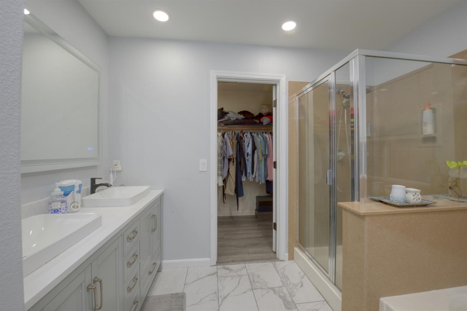 536 Red Robin Dr, Patterson, CA 95363