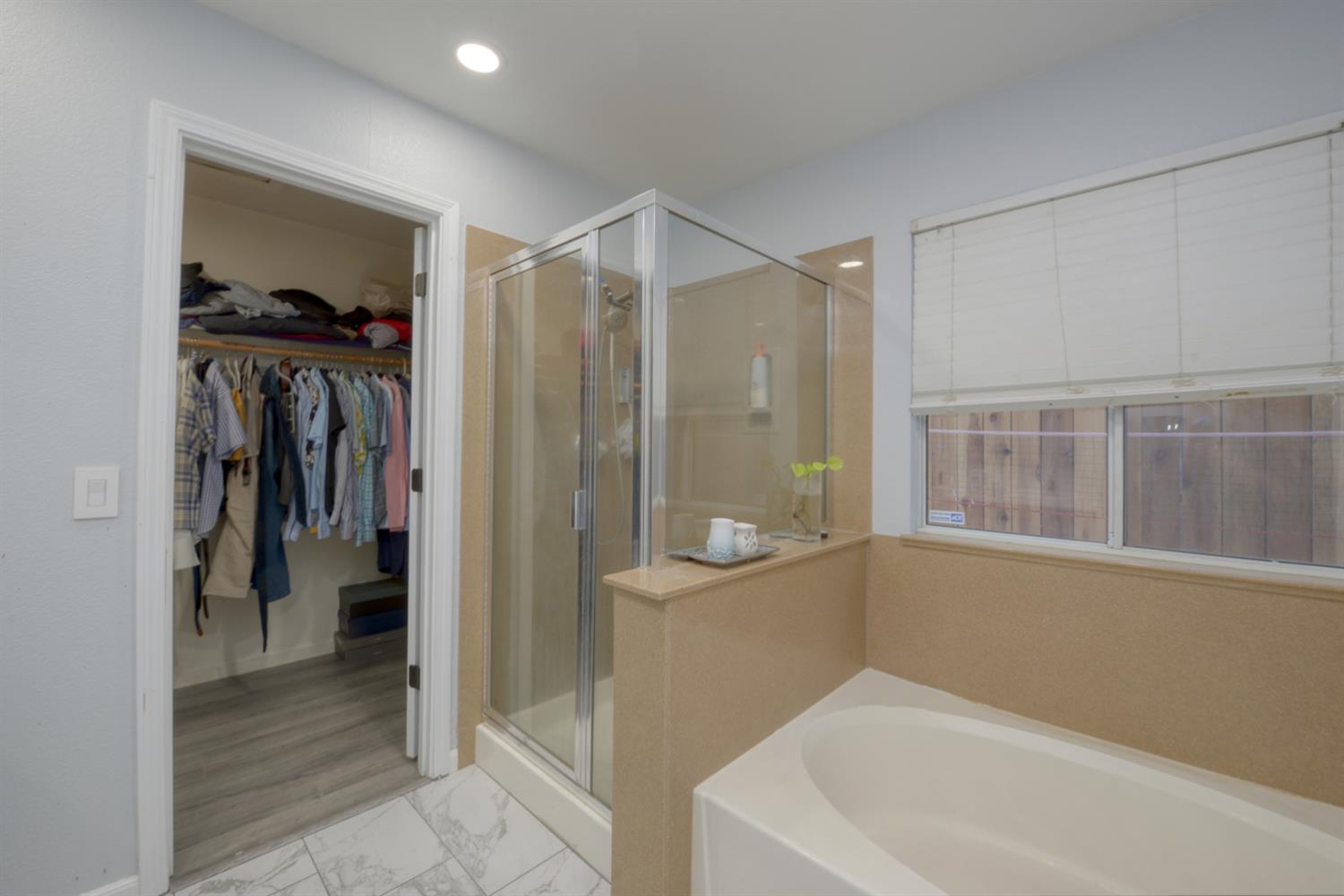 536 Red Robin Dr, Patterson, CA 95363