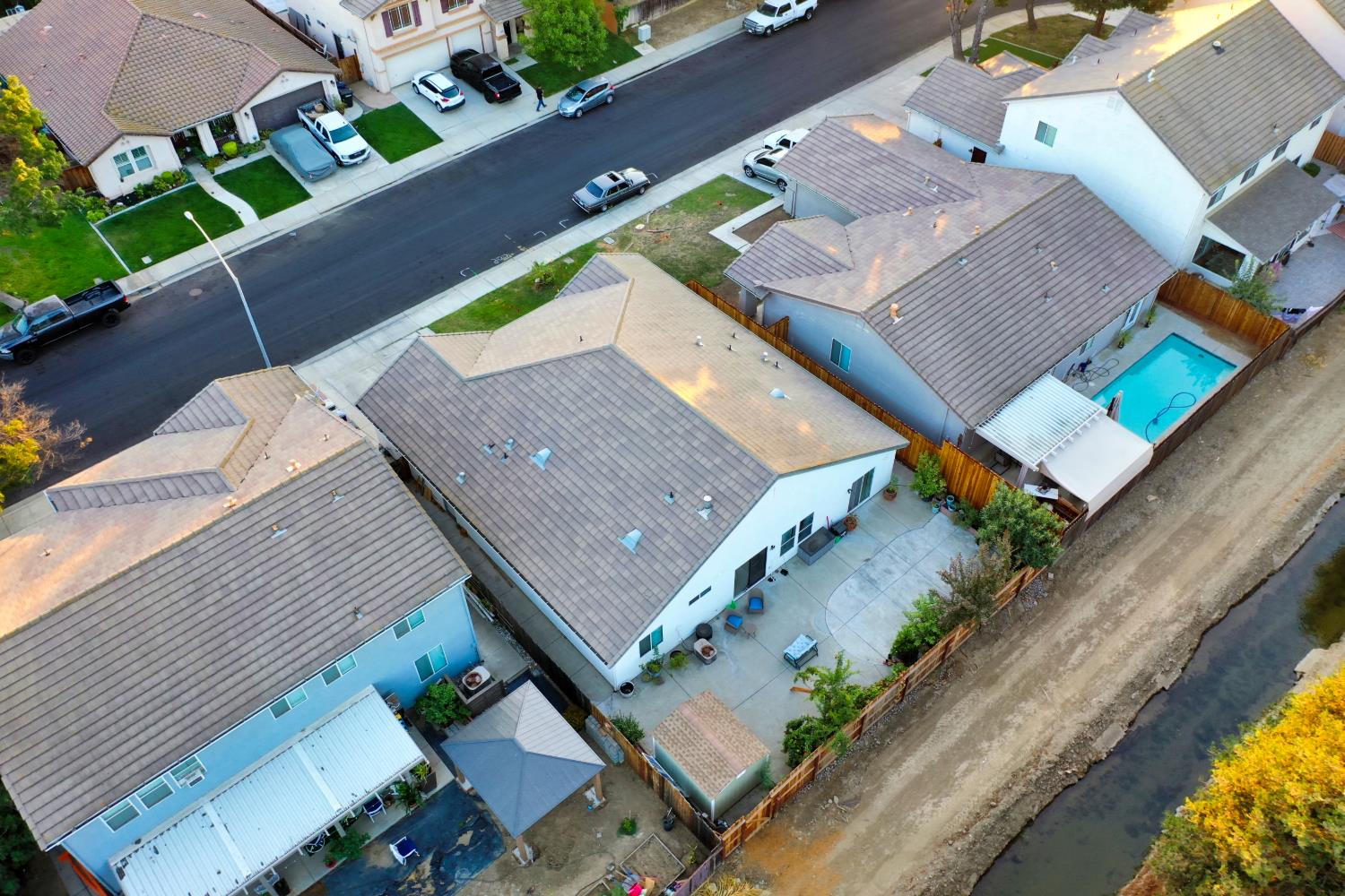 536 Red Robin Dr, Patterson, CA 95363