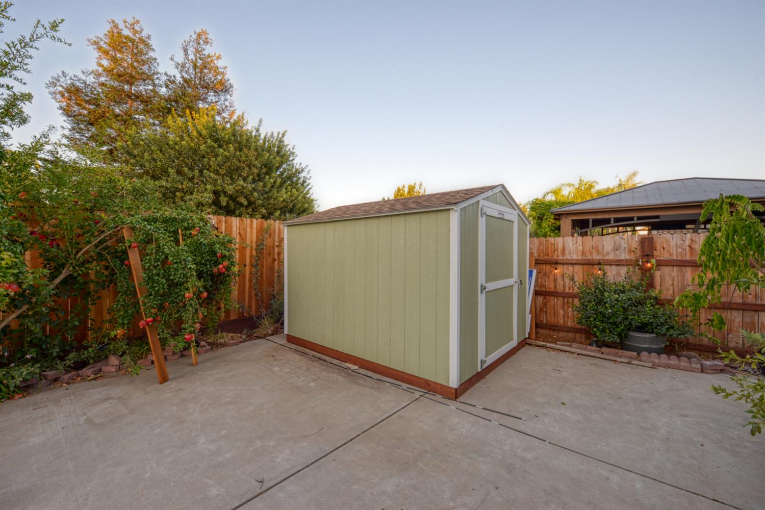 536 Red Robin Dr, Patterson, CA 95363