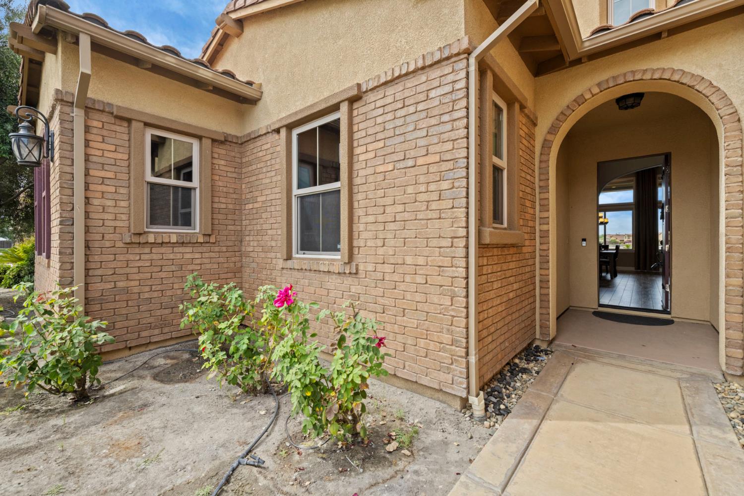 1211 Como Dr, Manteca, CA 95337