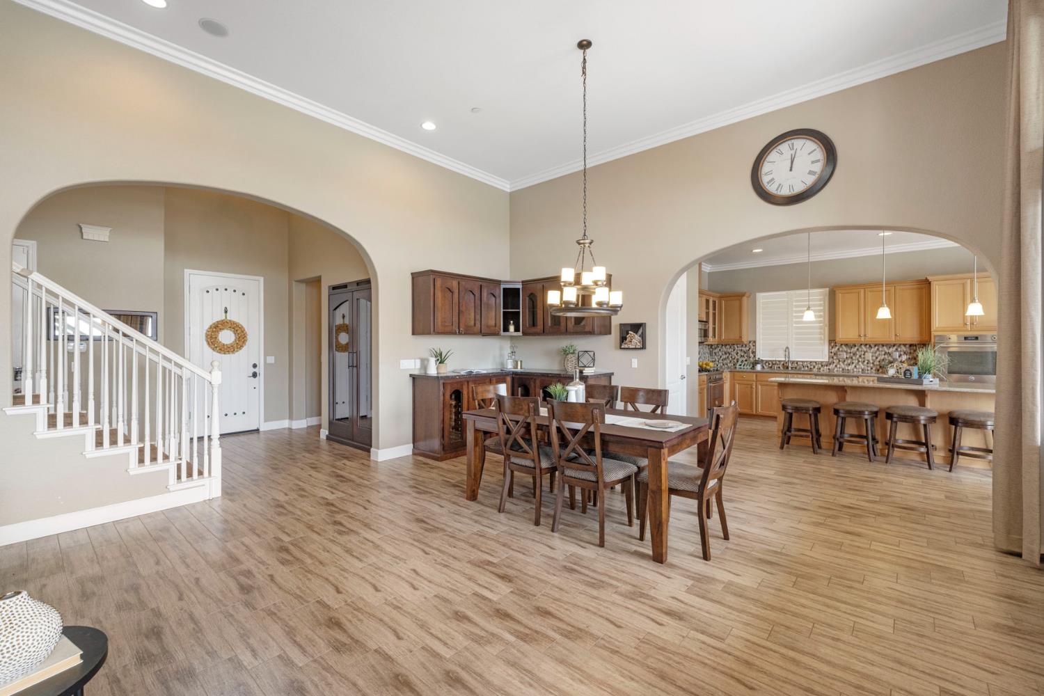 1211 Como Dr, Manteca, CA 95337