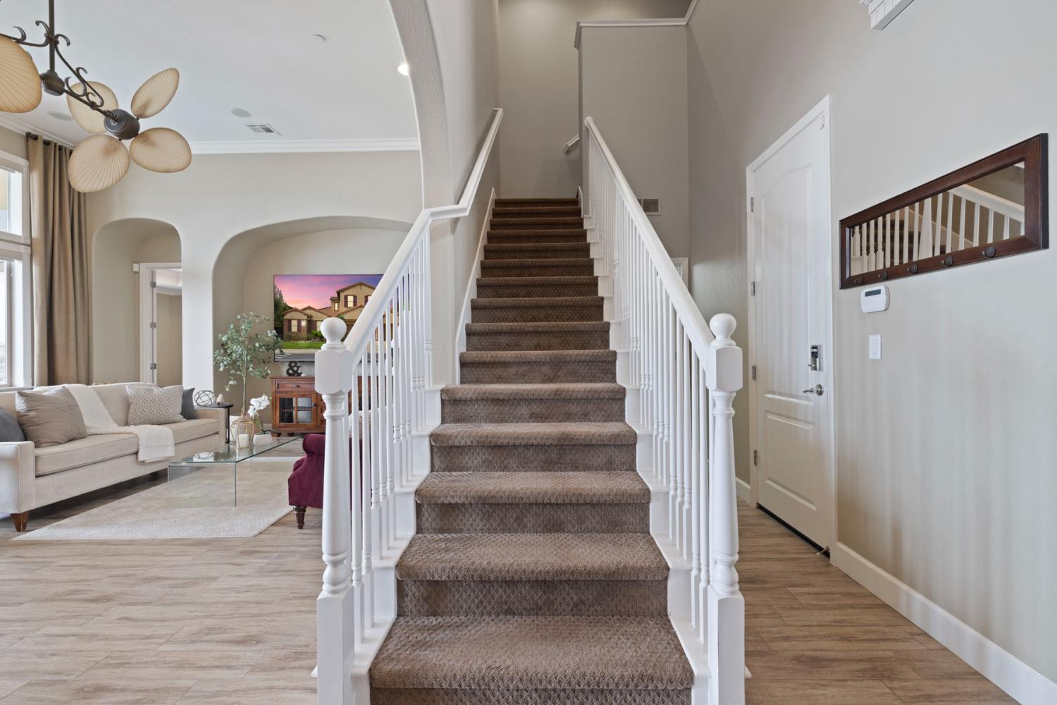 1211 Como Dr, Manteca, CA 95337