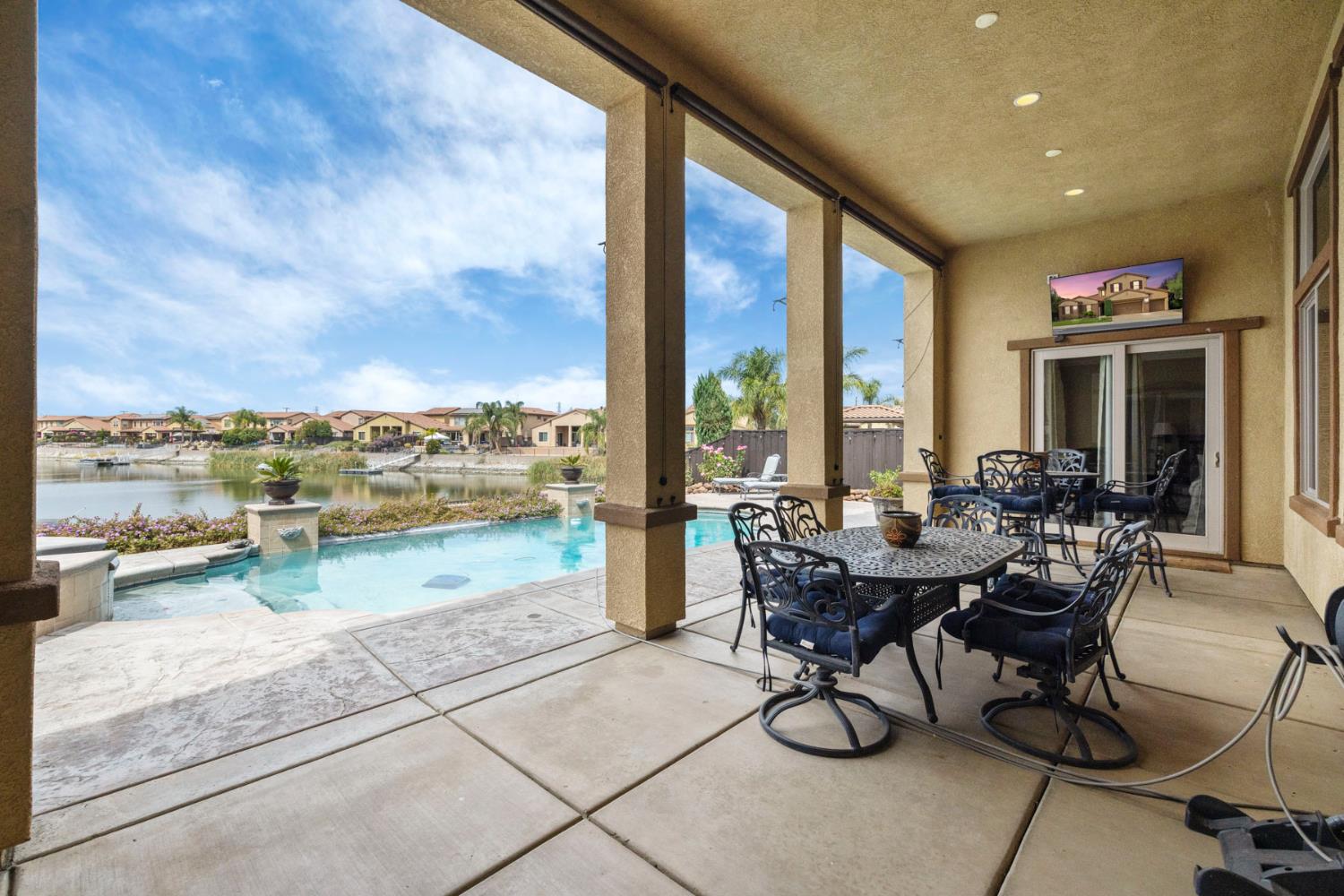 1211 Como Dr, Manteca, CA 95337