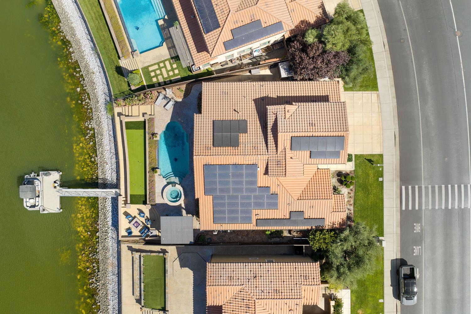 1211 Como Dr, Manteca, CA 95337