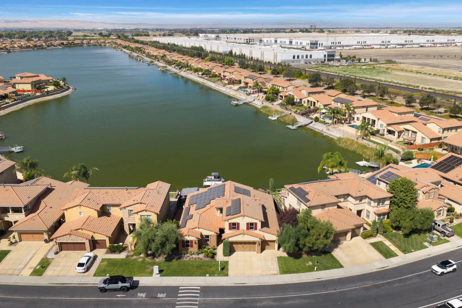 1211 Como Dr, Manteca, CA 95337