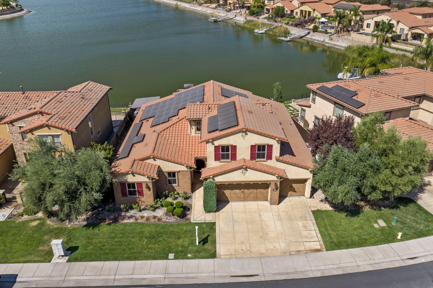 1211 Como Dr, Manteca, CA 95337