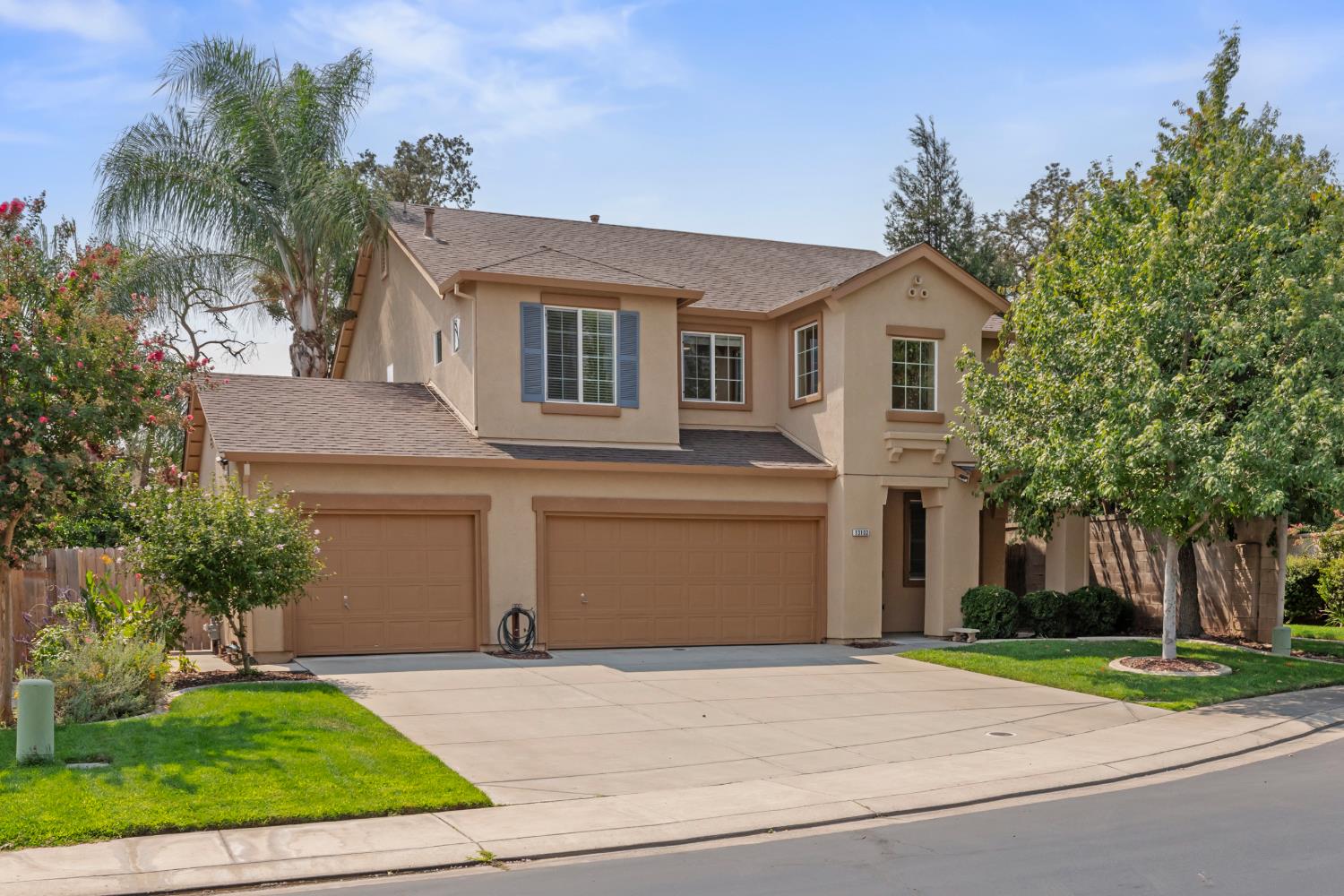 13102 Rivercrest Dr, Waterford, CA 95386