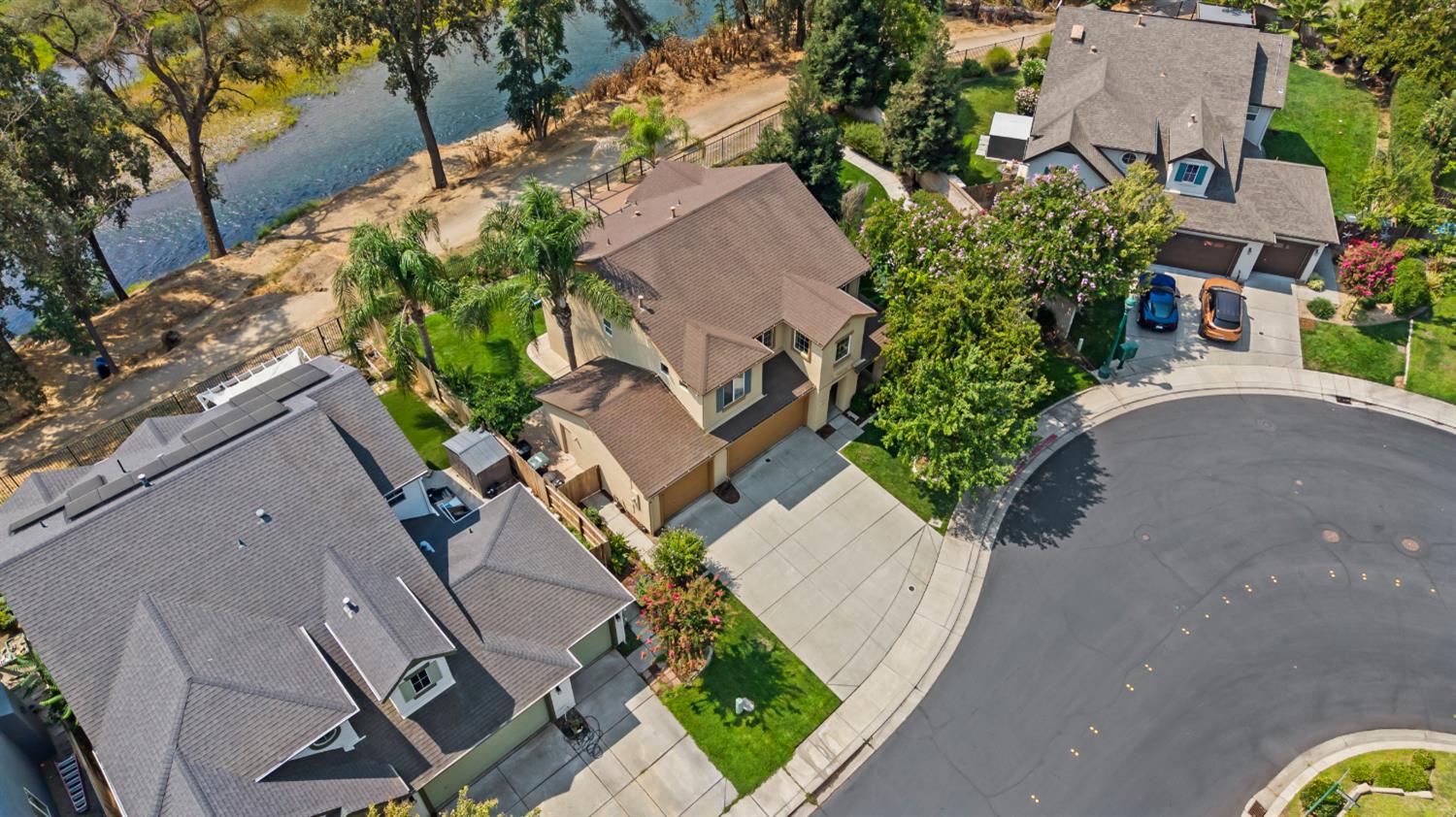 13102 Rivercrest Dr, Waterford, CA 95386