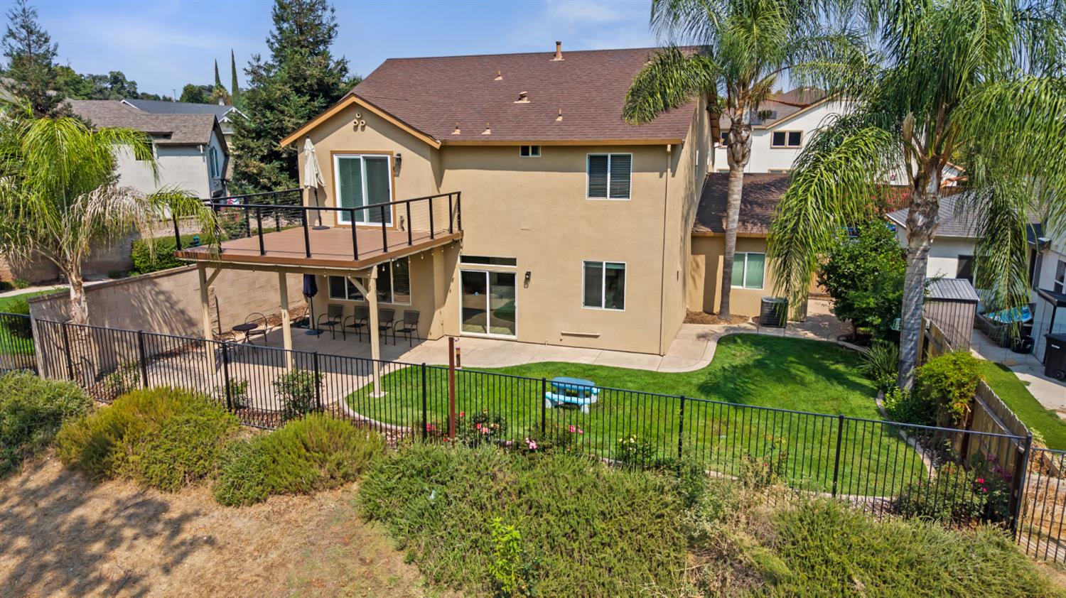 13102 Rivercrest Dr, Waterford, CA 95386
