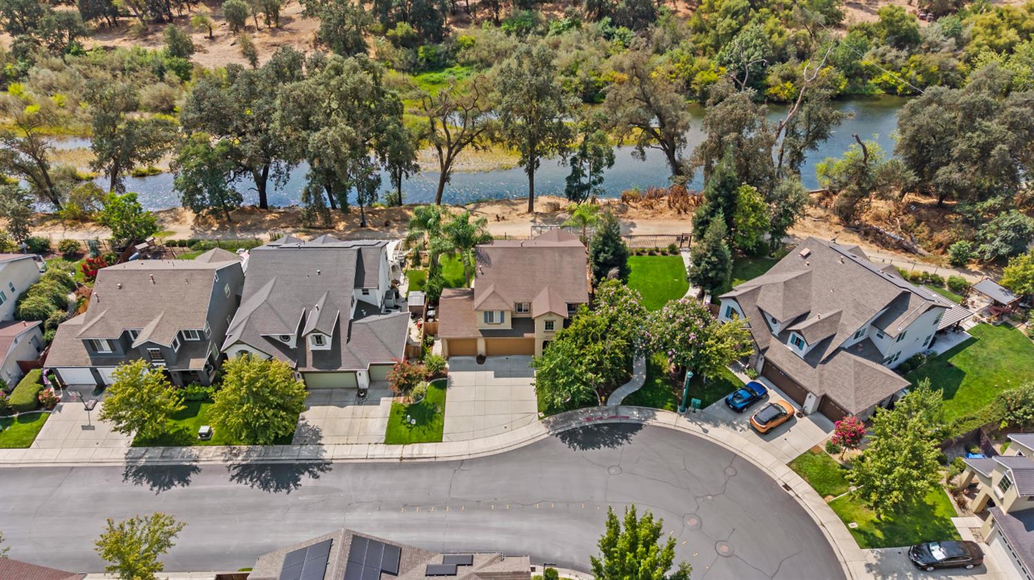 13102 Rivercrest Dr, Waterford, CA 95386
