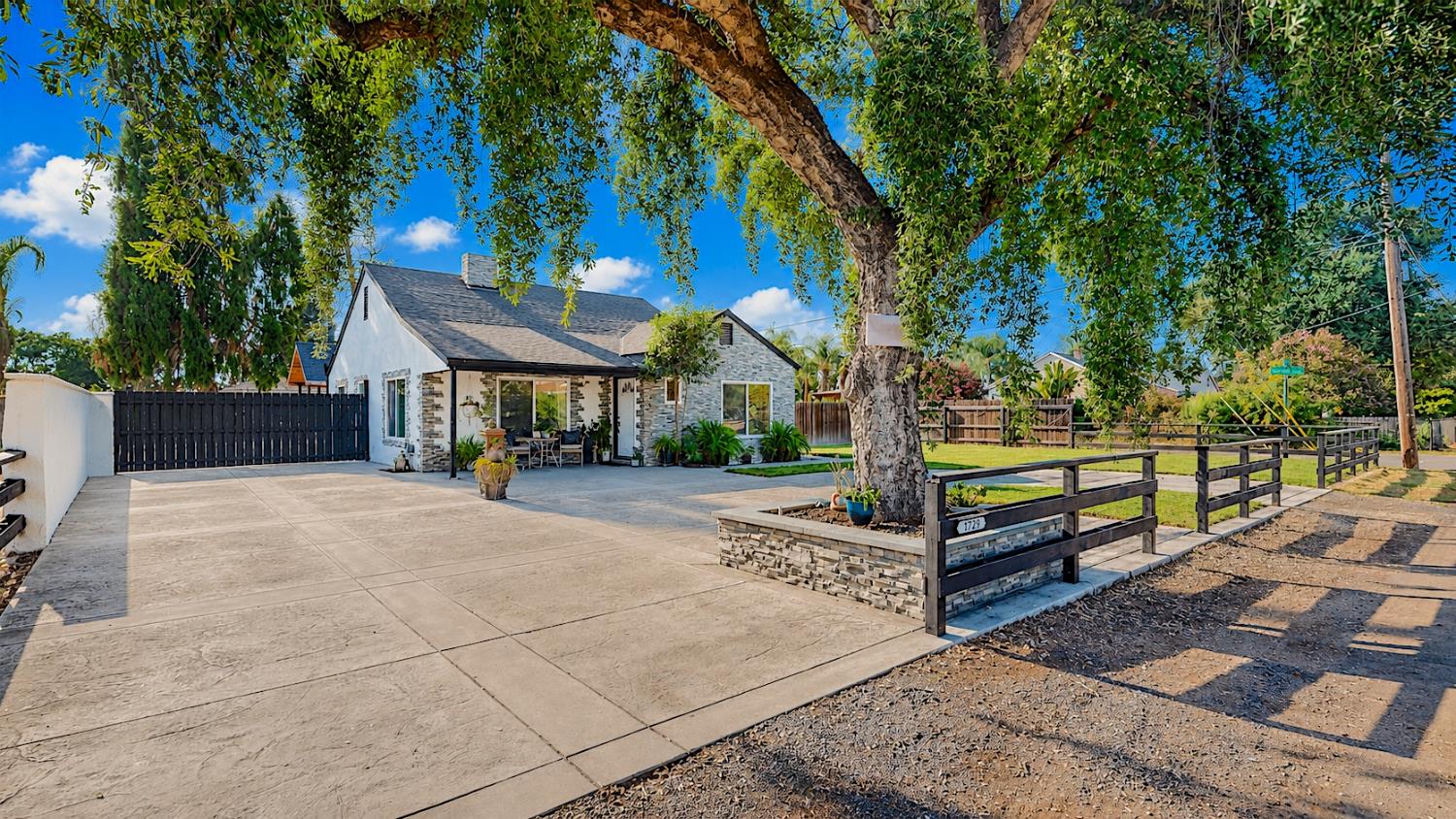 1729 Ohio Ave, Modesto, CA 95358