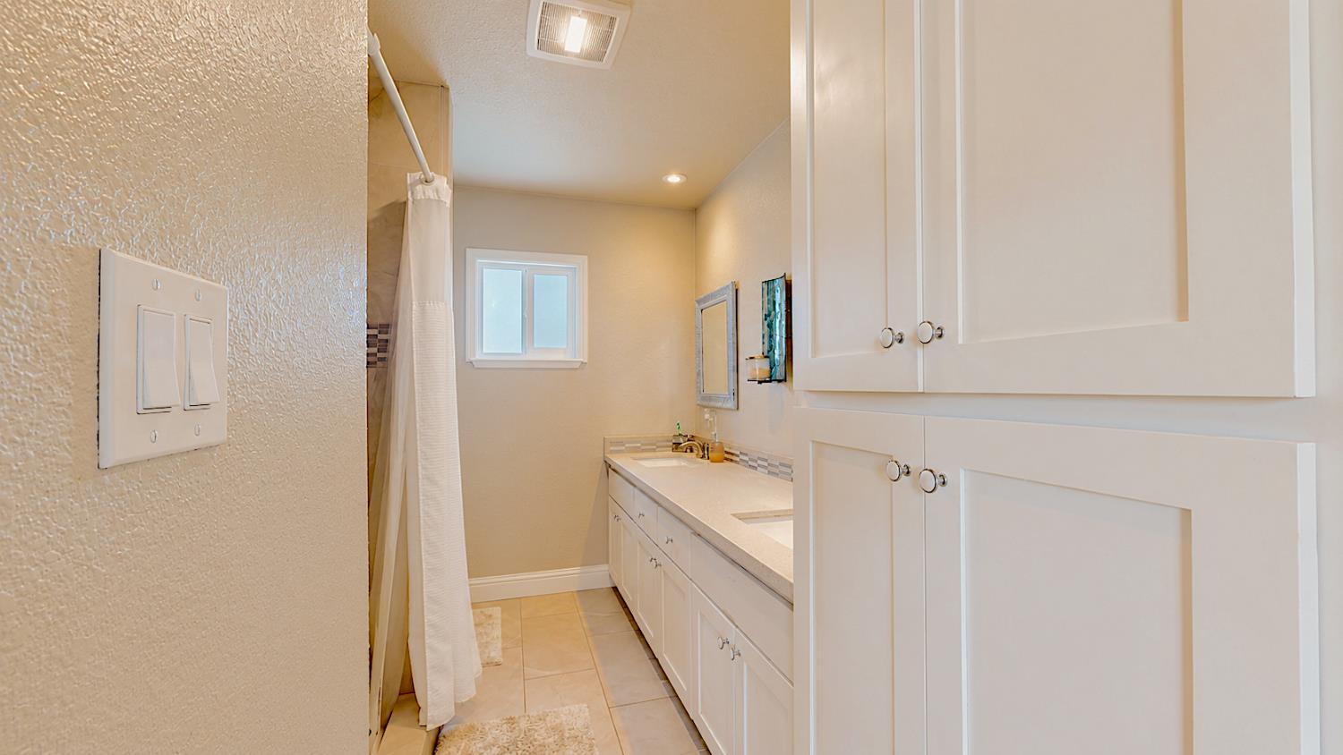 1729 Ohio Ave, Modesto, CA 95358