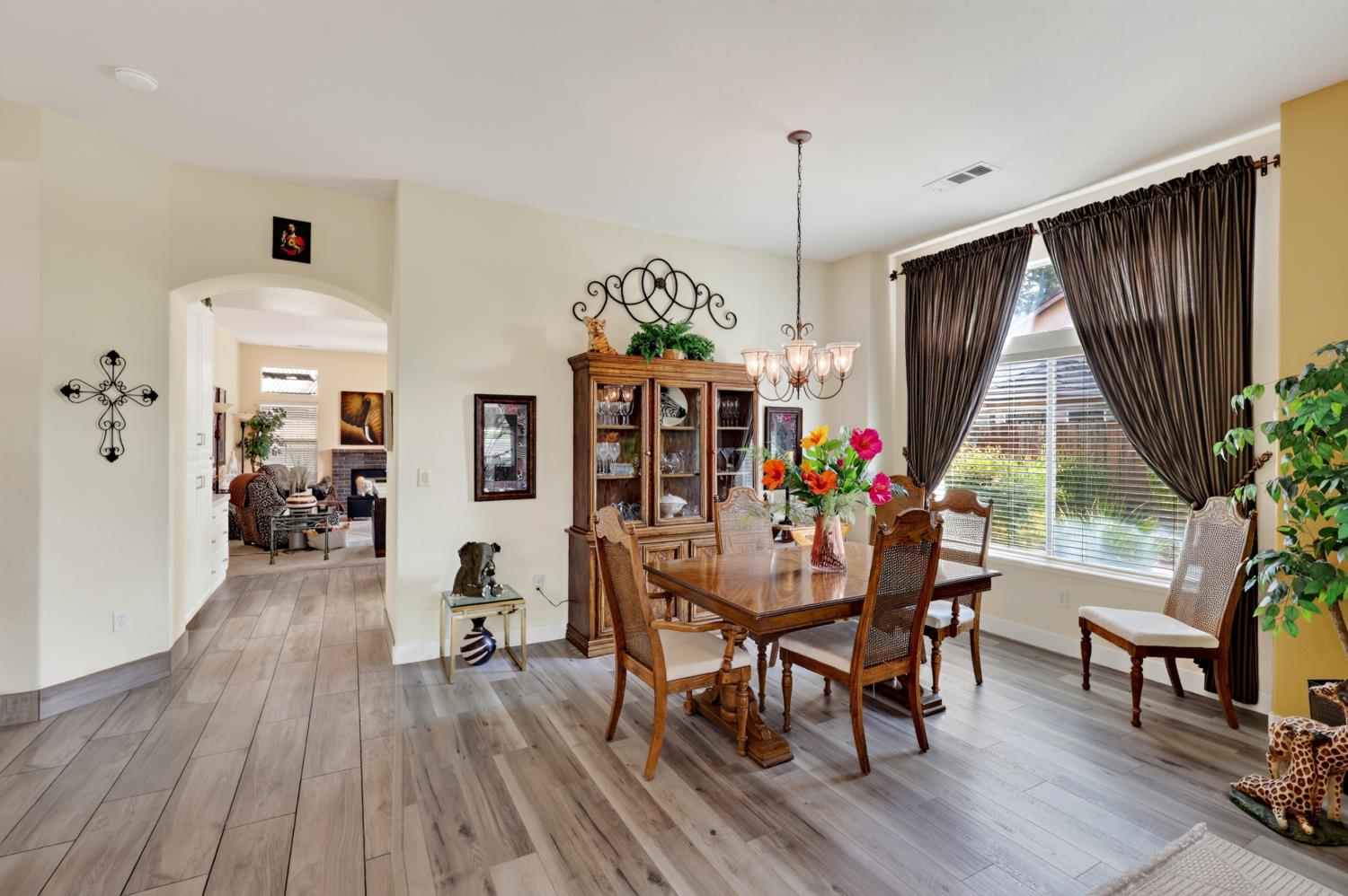 1755 E Tuolumne Rd, Turlock, CA 95382