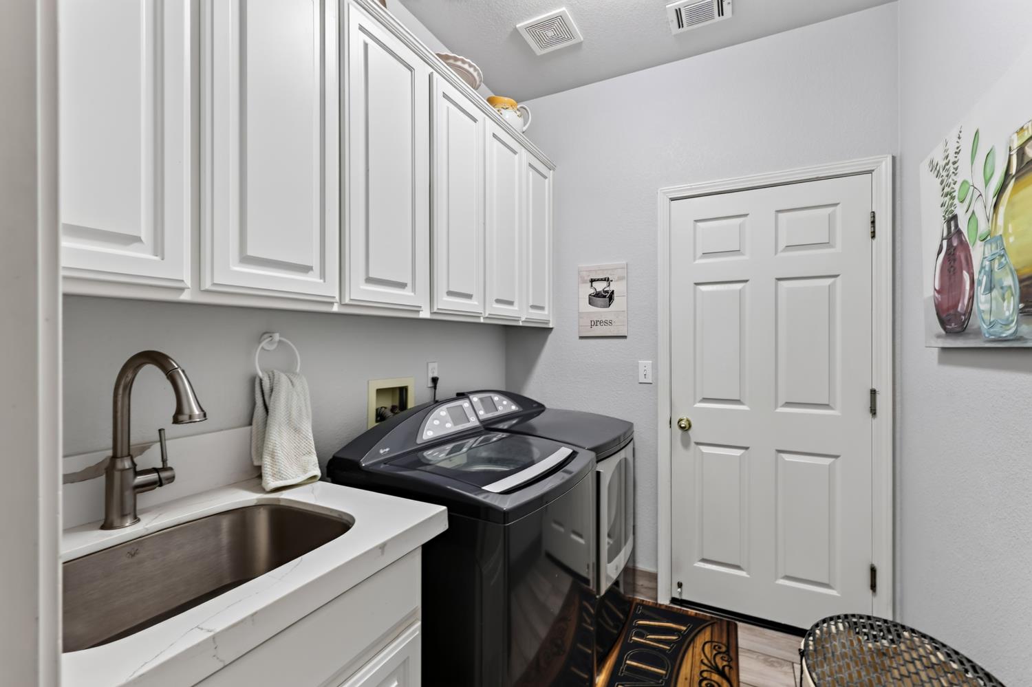 1755 E Tuolumne Rd, Turlock, CA 95382